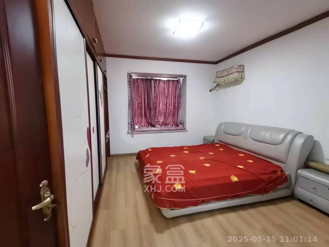 世景华庭 4室2厅2卫 2200.0元/月 世景华庭 4室2厅2卫 2200.0元/月室内图