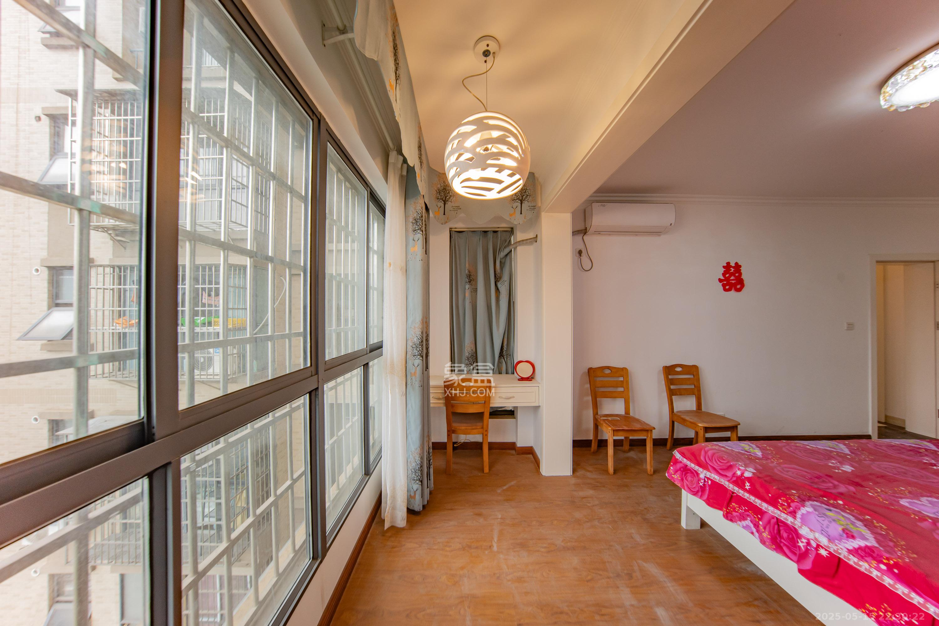 中建麓山和苑 3室2厅2卫 78.0万 中建麓山和苑 3室2厅2卫 78.0万阳台