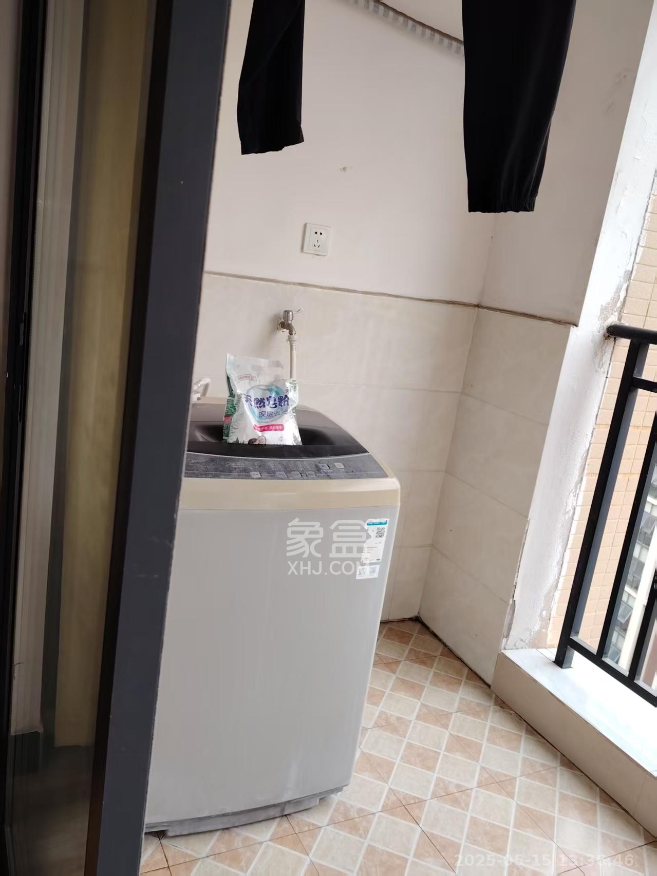 中建芙蓉嘉苑 3室2厅2卫 2200.0元/月 中建芙蓉嘉苑 3室2厅2卫 2200.0元/月室内图