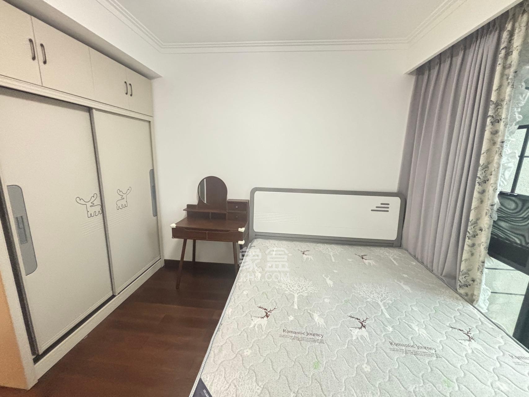 绿地长沙城际空间站（柏仕佳苑）  4室2厅2卫   3300.00元/月室内图
