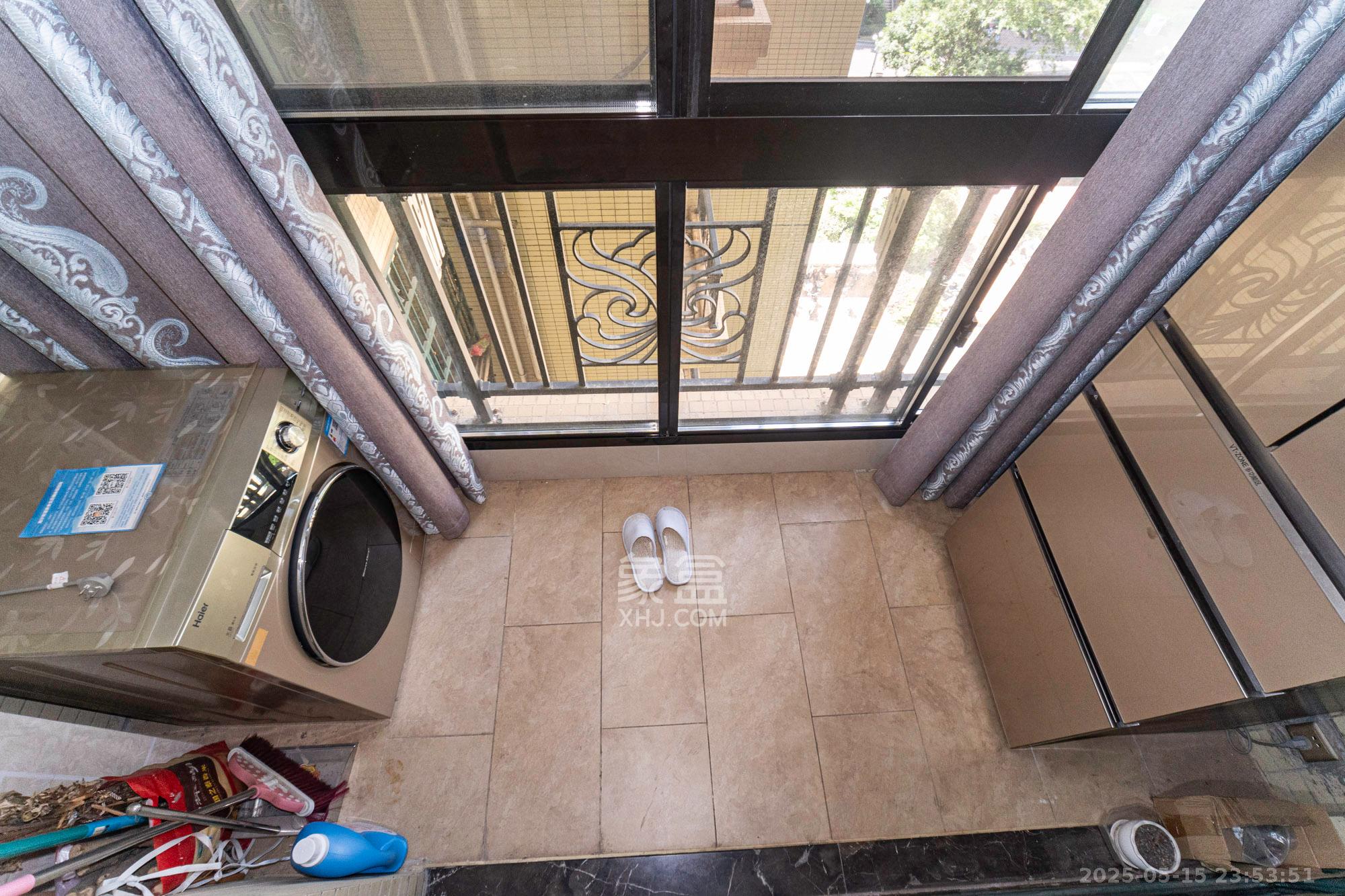 恒大翡翠华庭 3室2厅1卫 168.0万 恒大翡翠华庭 3室2厅1卫 168.0万阳台