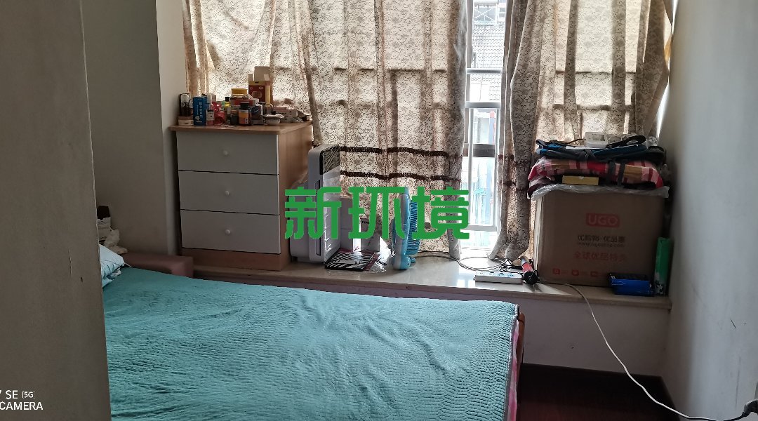 水榭花都  3室2厅2卫   85.00万客厅