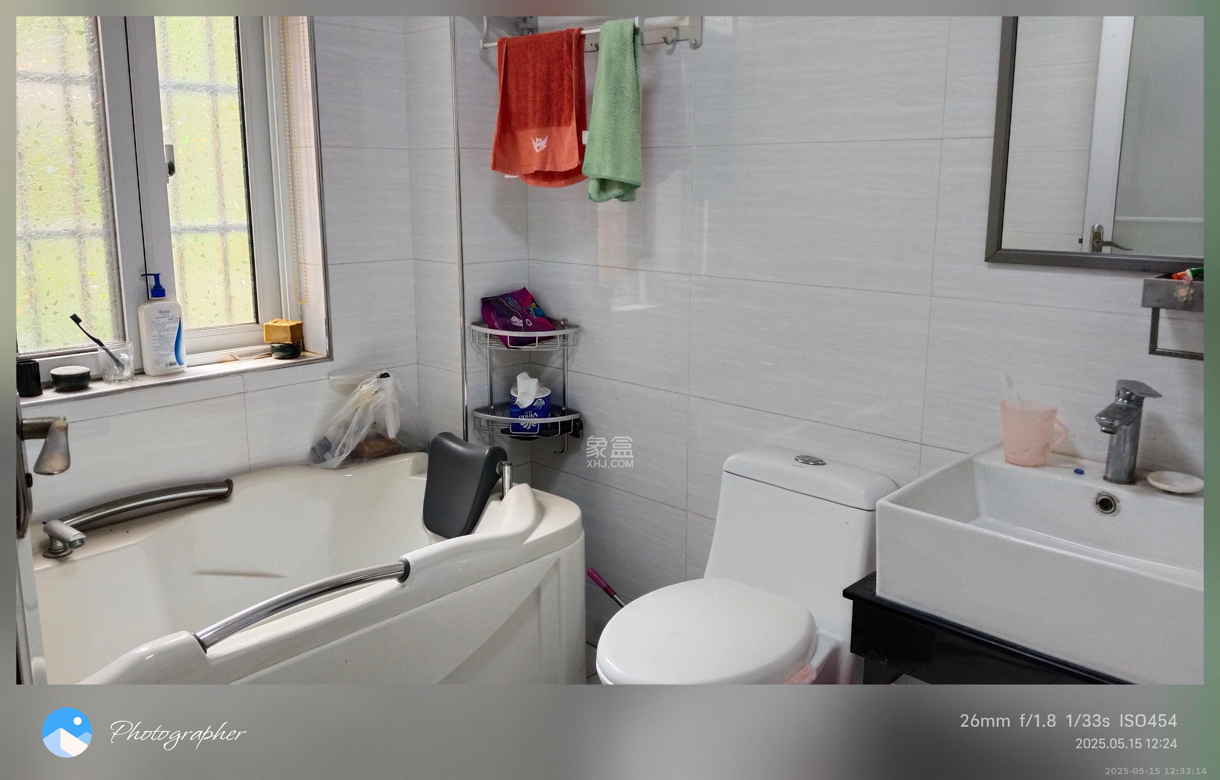 山水湾 3室2厅2卫 2000.0元/月 山水湾 3室2厅2卫 2000.0元/月室内图