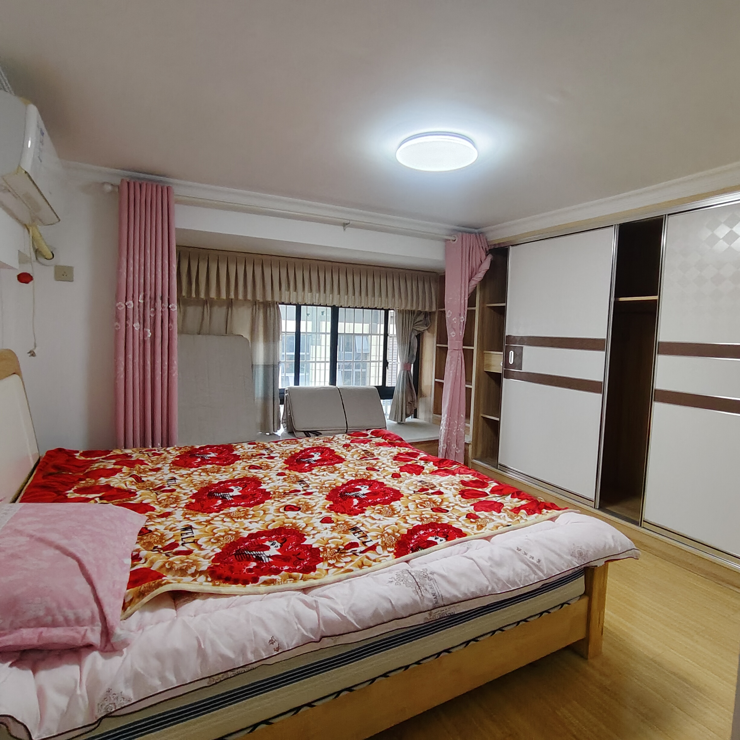 桃花缘 1室0厅0卫 1280.0元/月 桃花缘 1室0厅0卫 1280.0元/月室内图