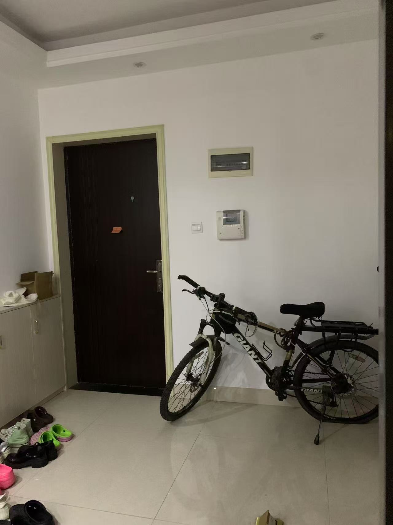 天门壹号 2室2厅1卫 1400.0元/月 天门壹号 2室2厅1卫 1400.0元/月室内图