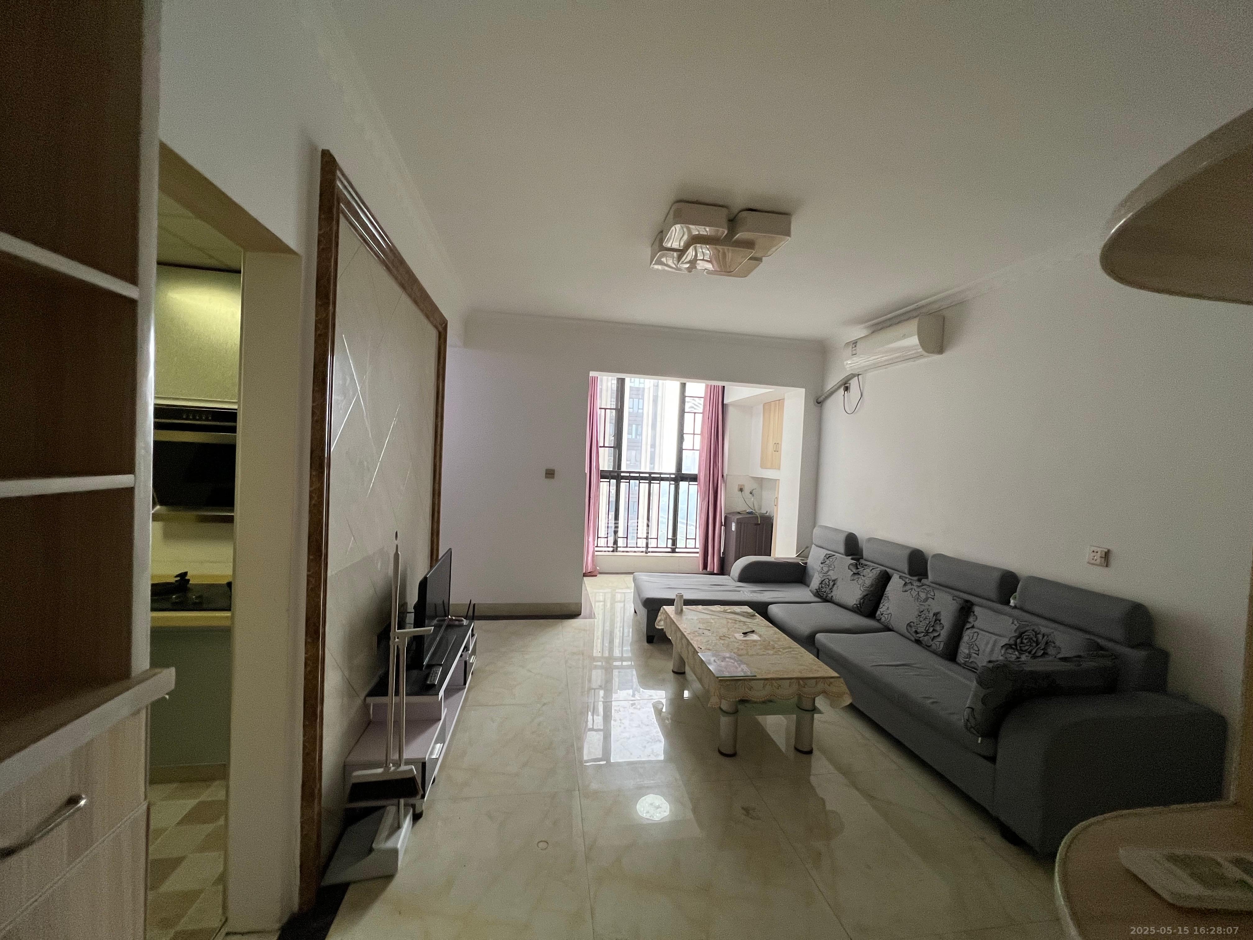 绿地之窗 2室1厅1卫 2200.0元/月 绿地之窗 2室1厅1卫 2200.0元/月室内图