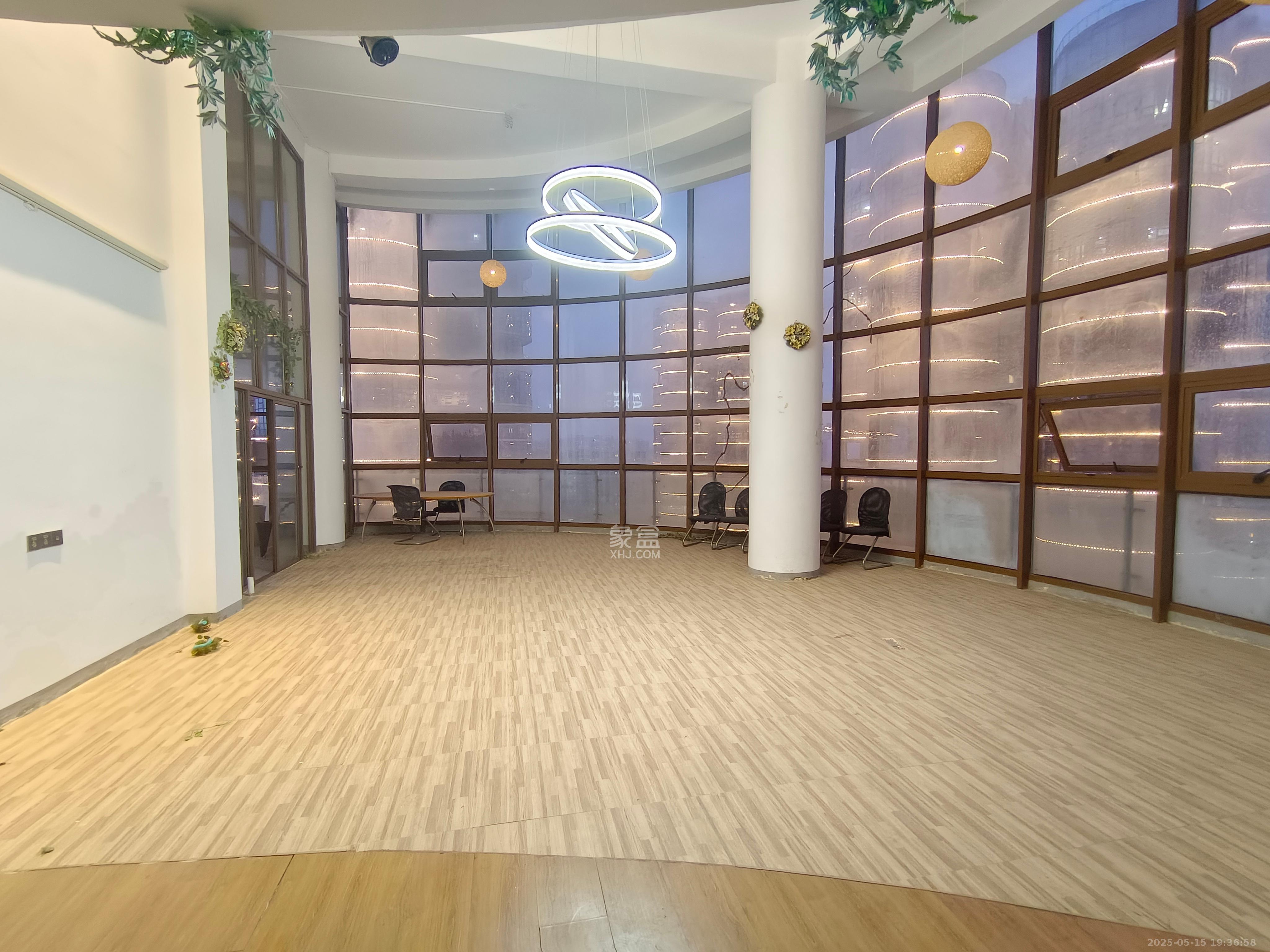 湘江世纪城富湾国际 4室2厅2卫 7500.0元/月 湘江世纪城富湾国际 4室2厅2卫 7500.0元/月室内图