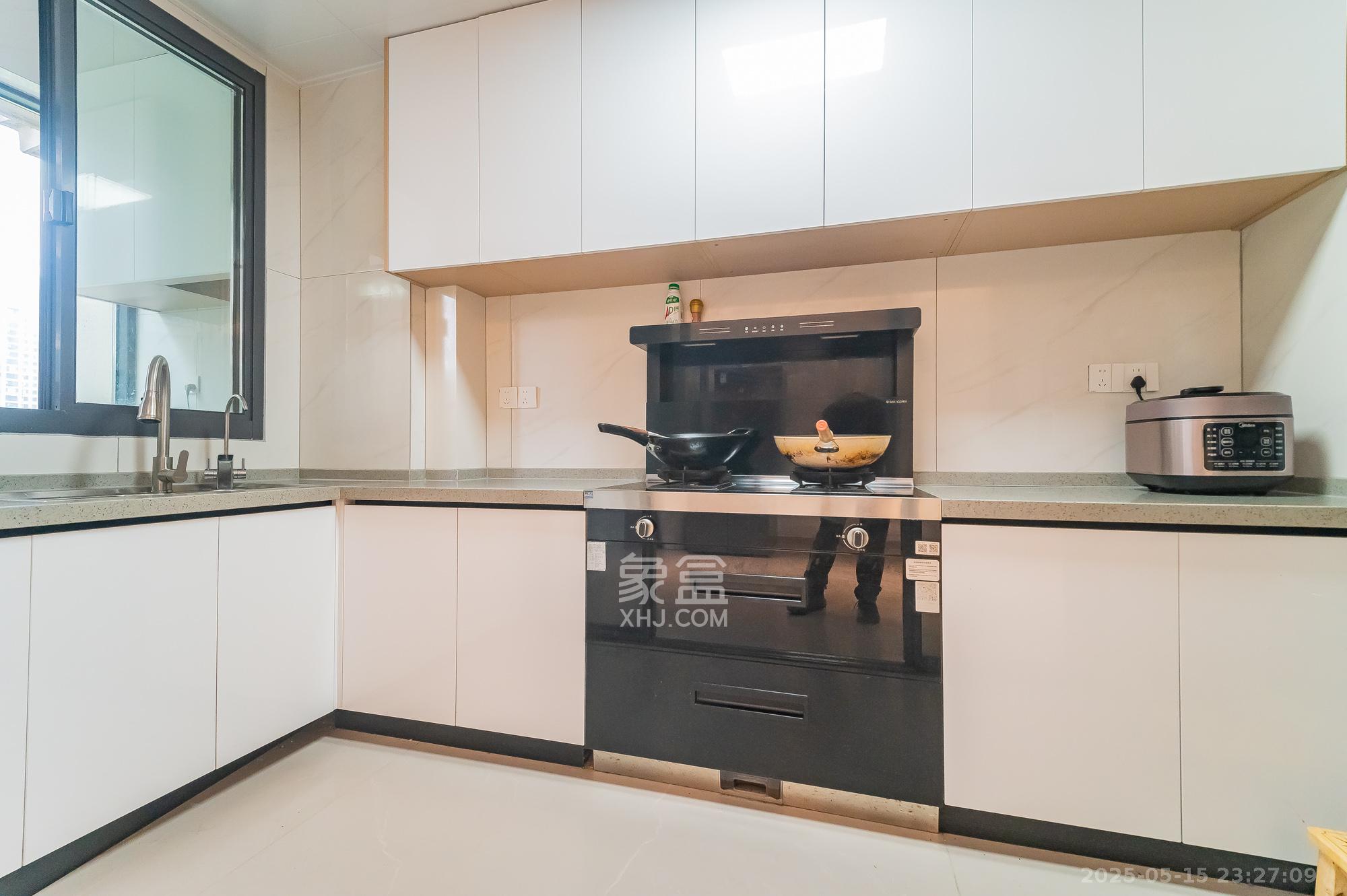 中交建发松雅院  4室2厅2卫    146.8万 中交建发松雅院  4室2厅2卫    146.8万厨房