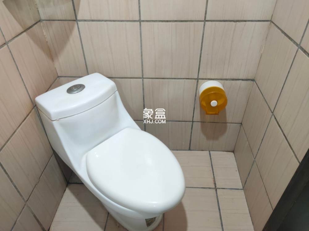 飞龙公寓  1室0厅0卫   900.00元/月室内图