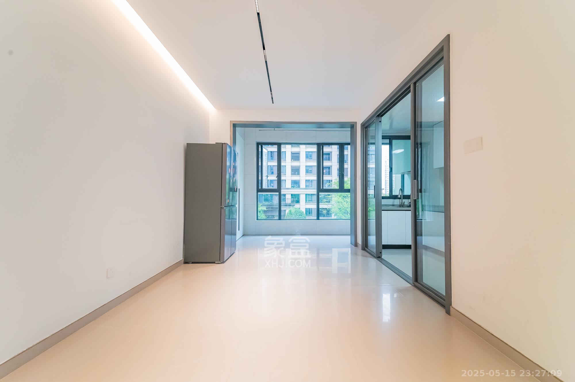 中交建发松雅院  4室2厅2卫    146.8万 中交建发松雅院  4室2厅2卫    146.8万客厅