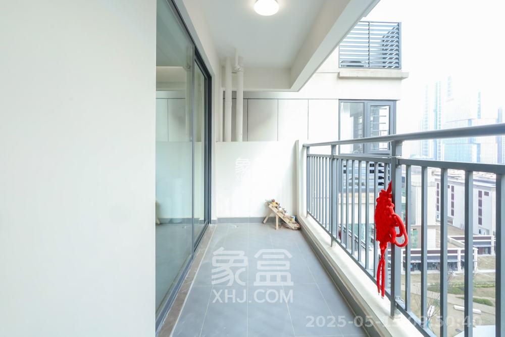卓越中寰  4室2厅2卫   5200.00元/月室内图