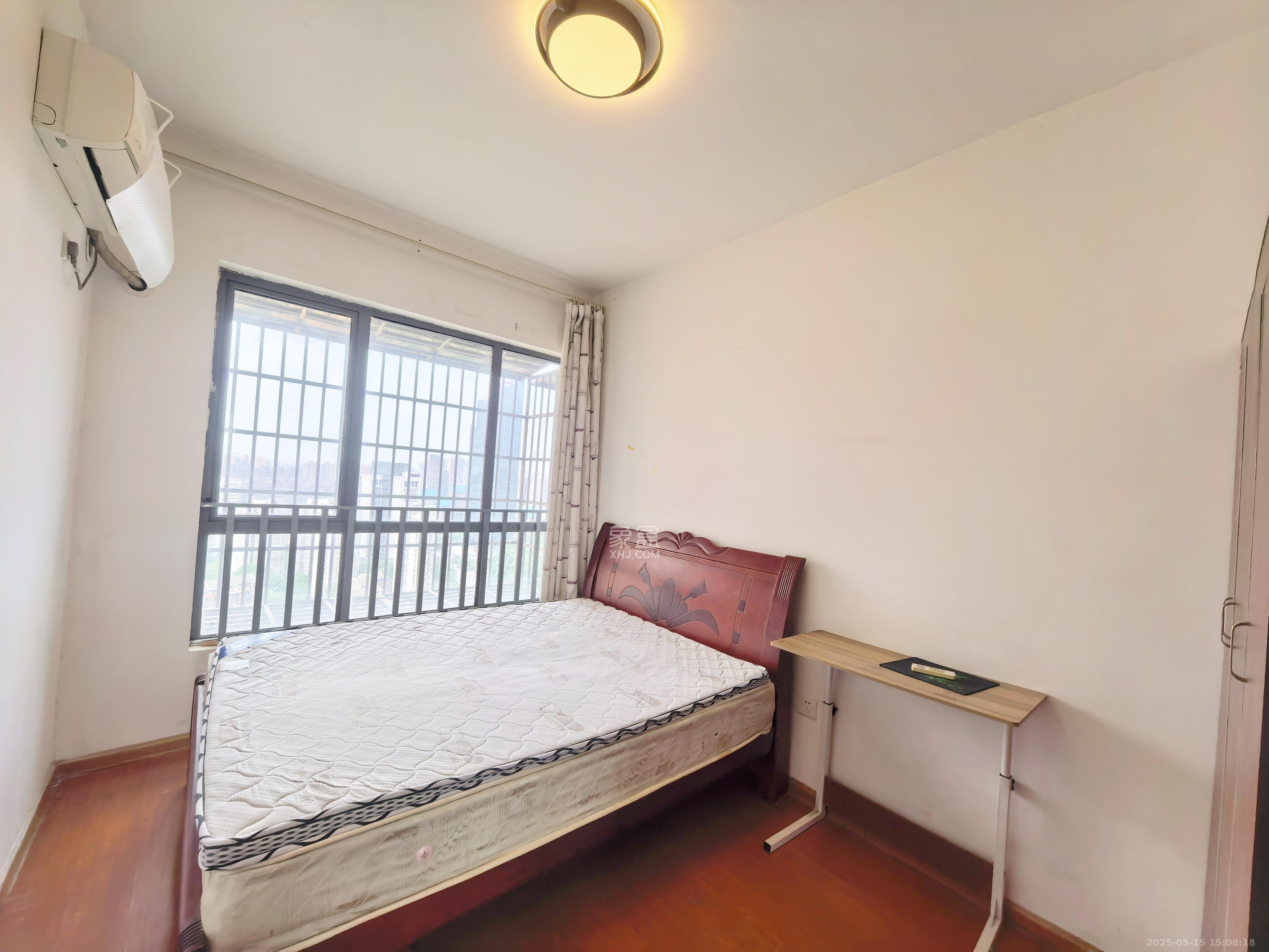 中城丽景香山园  3室2厅1卫    2900.0元/月室内图