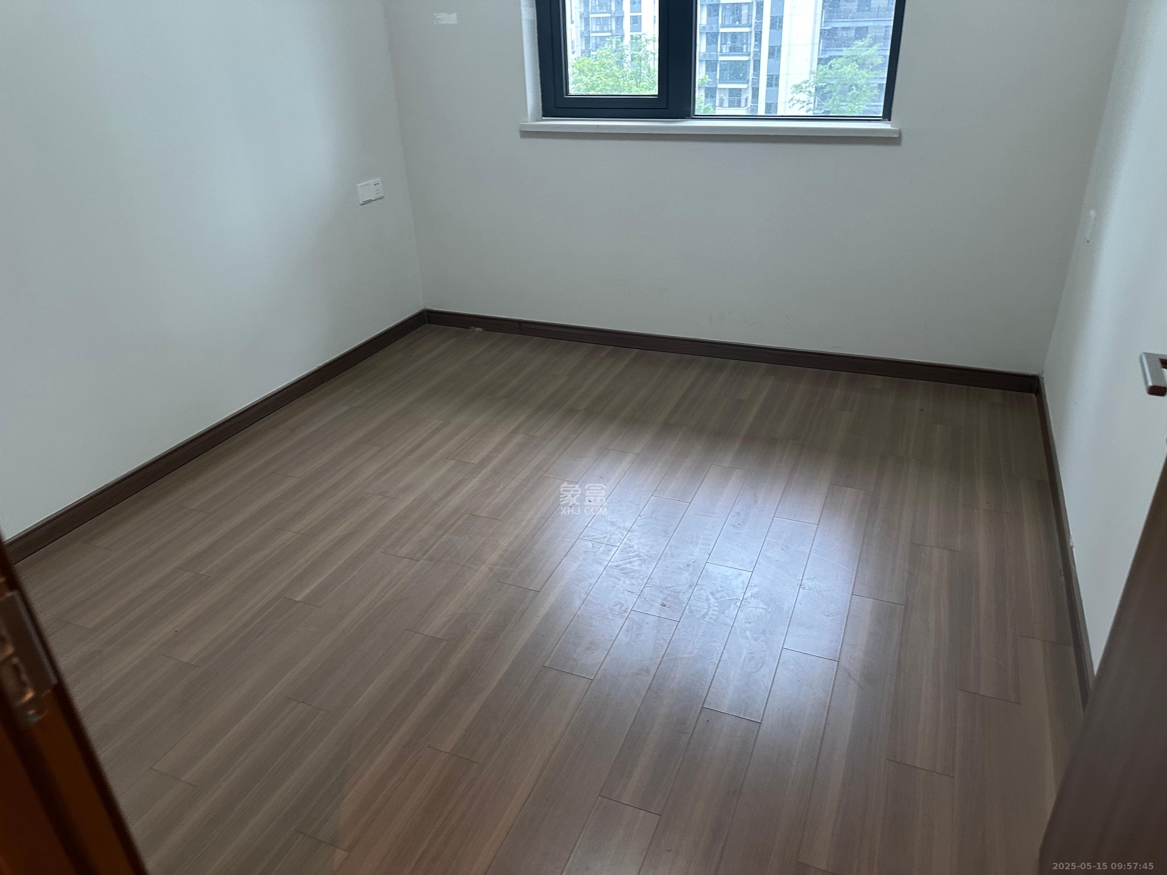 保利恒伟时光印象  4室2厅2卫   2400.00元/月室内图