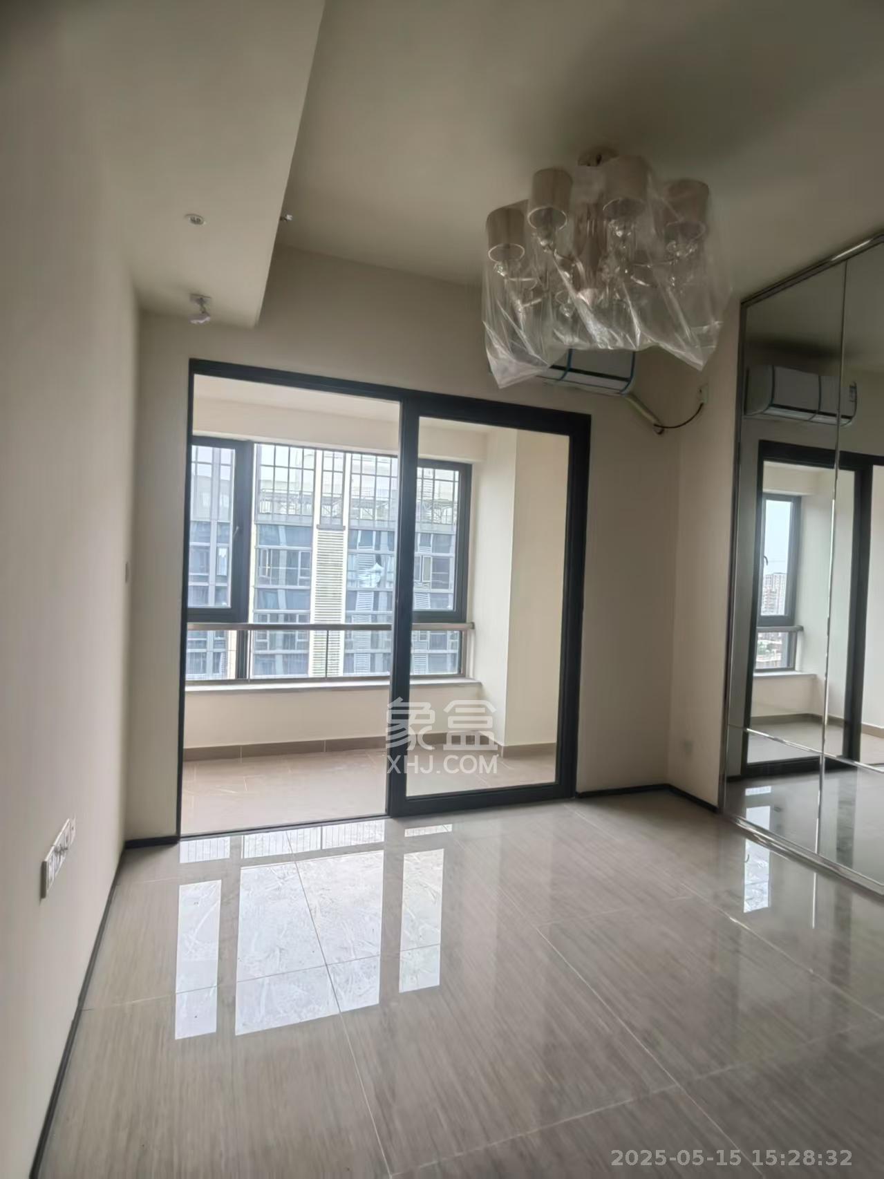 恒大金融广场  2室2厅1卫    2800.0元/月 恒大金融广场  2室2厅1卫    2800.0元/月室内图