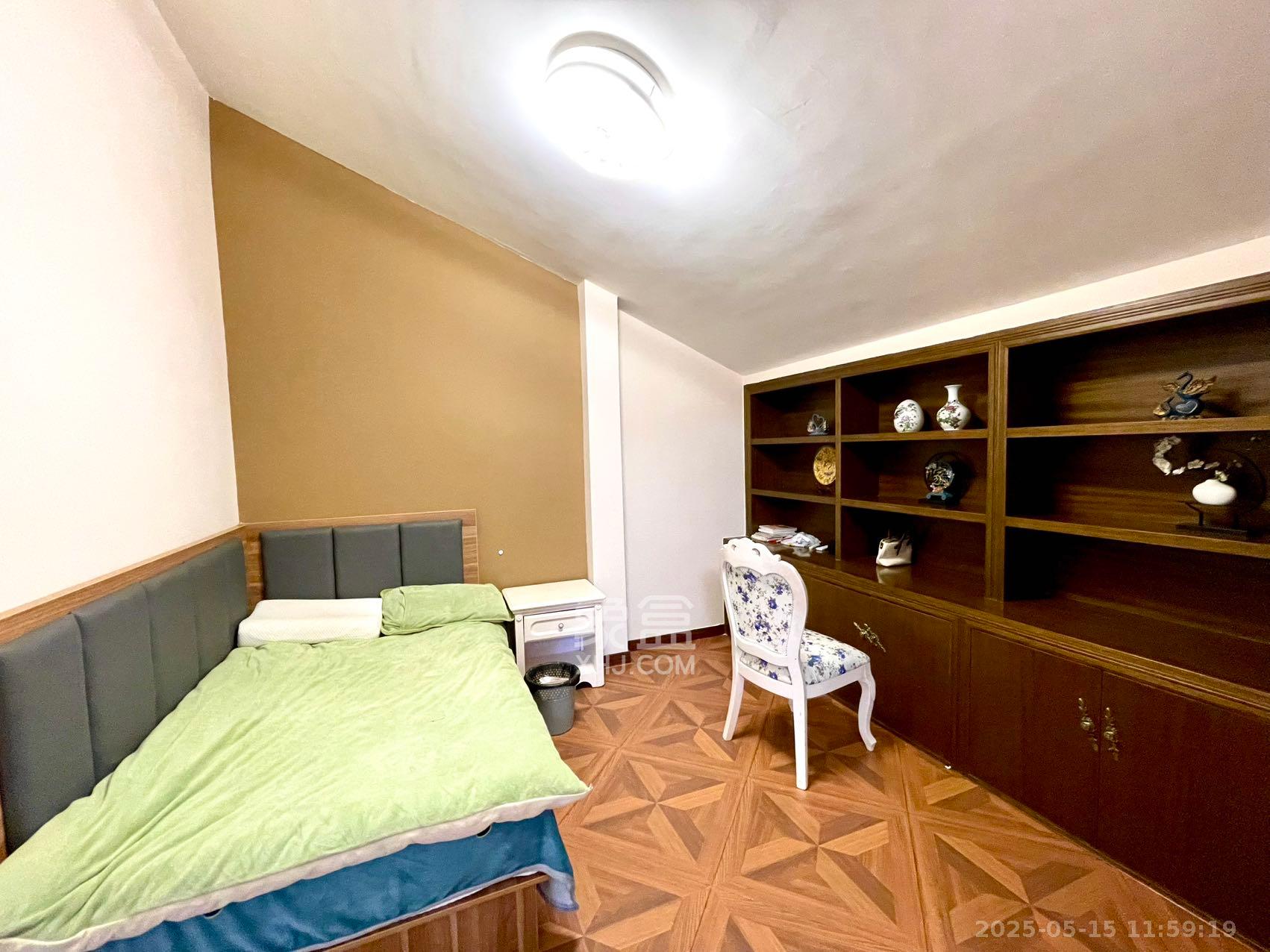 金科东方大院三四期 6室2厅2卫 6800.0元/月 金科东方大院三四期 6室2厅2卫 6800.0元/月室内图