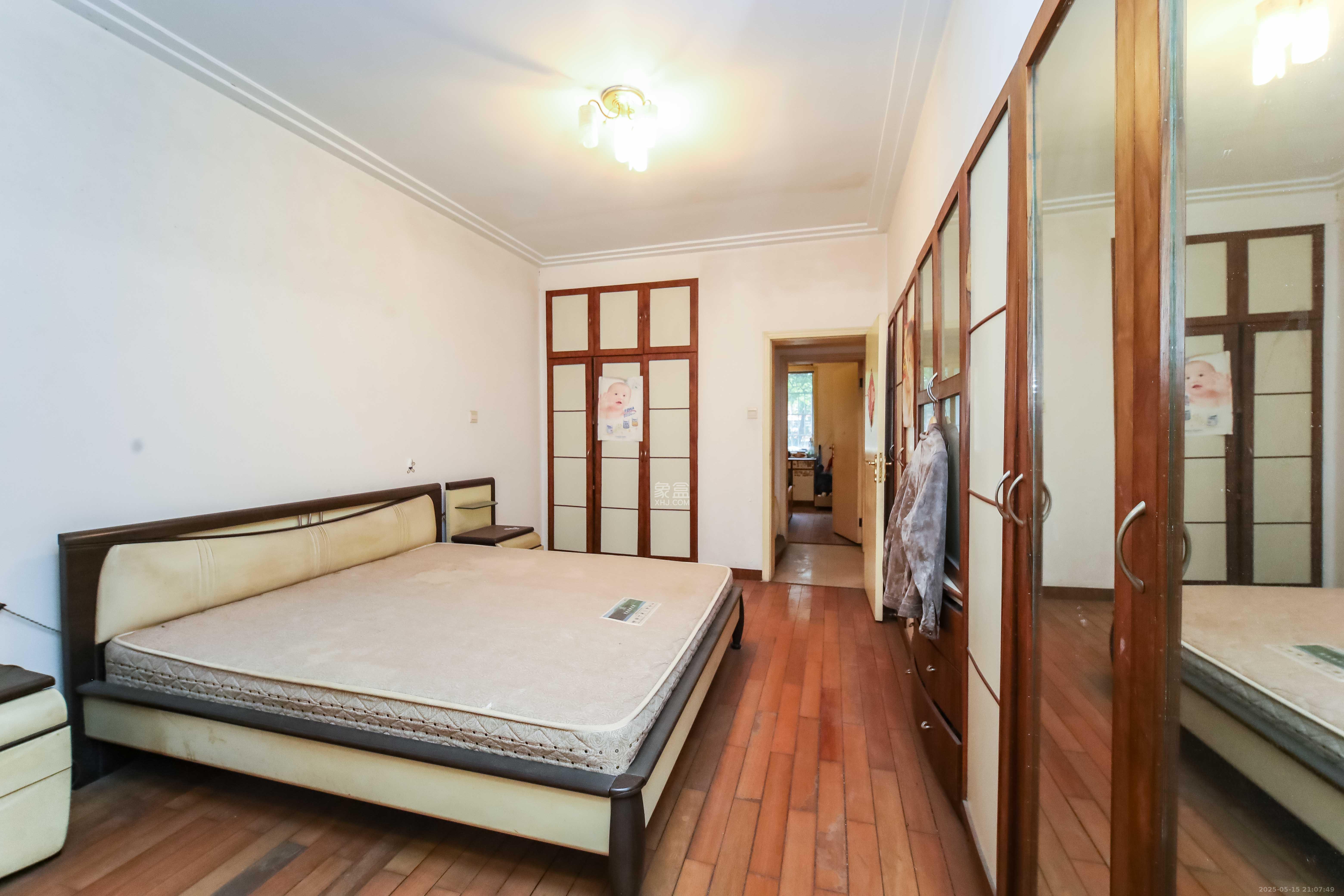 荷花园地税局宿舍  3室2厅2卫    92.8万 荷花园地税局宿舍  3室2厅2卫    92.8万卧室