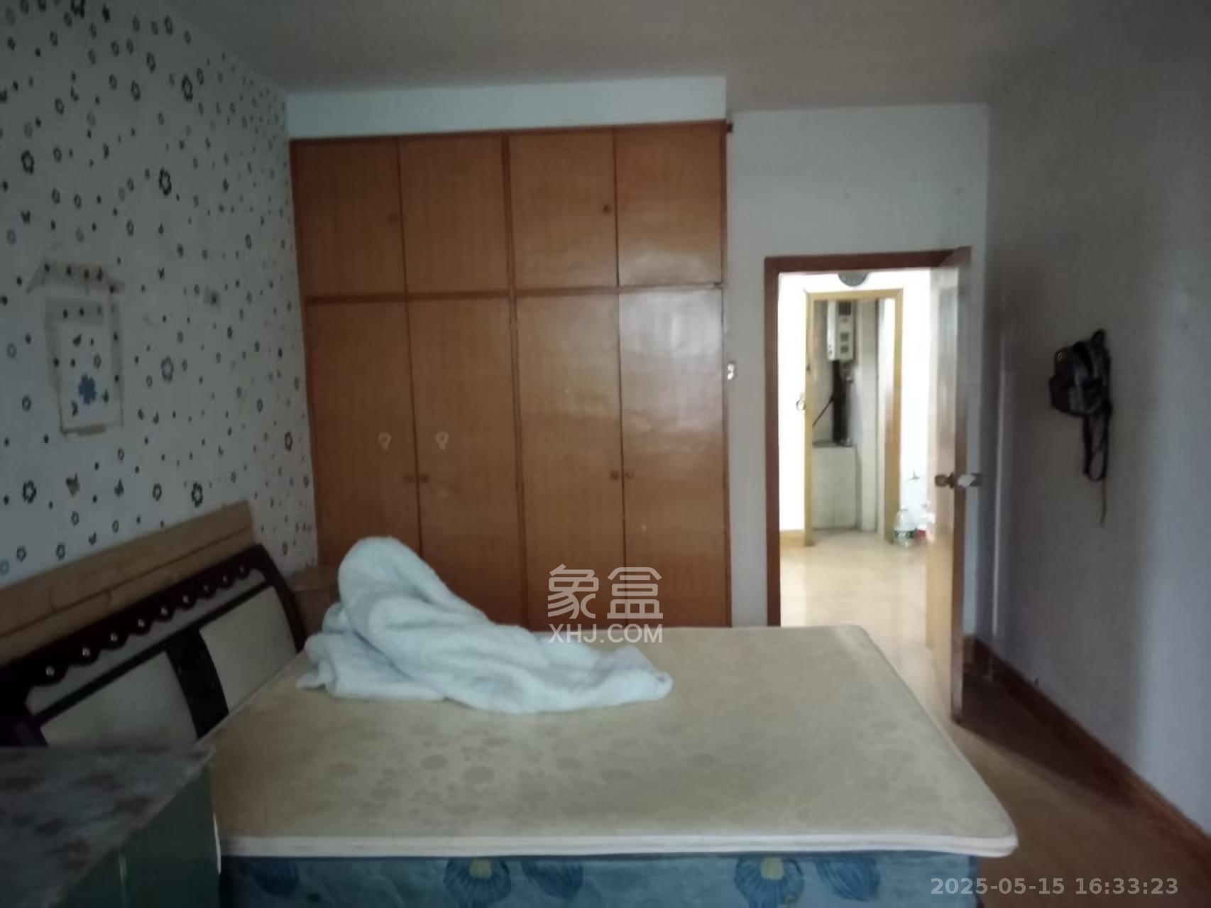 解放四村石子冲 2室1厅1卫 1200.0元/月 解放四村石子冲 2室1厅1卫 1200.0元/月室内图