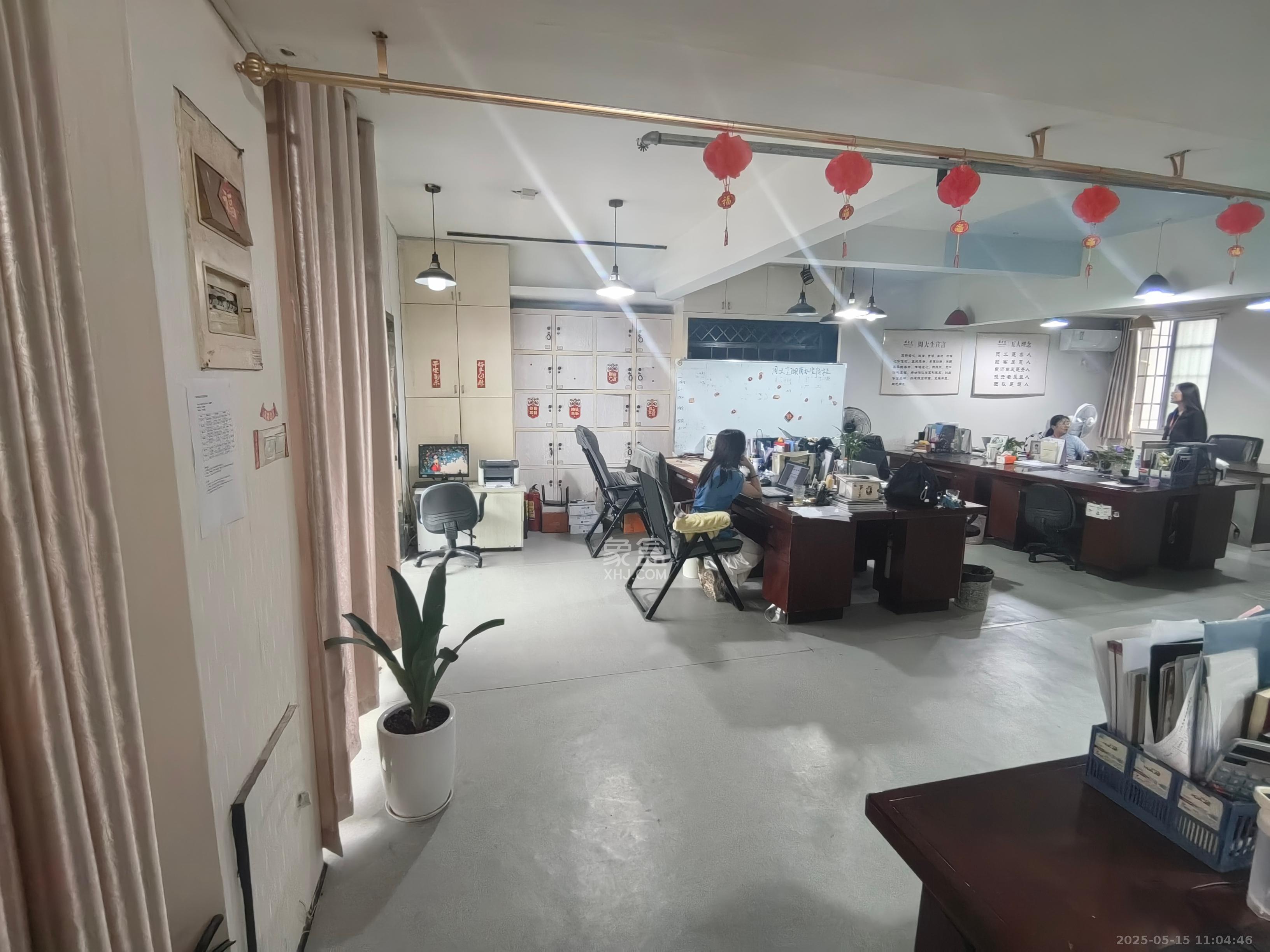 新世界百货（湖南供销大厦）  1室2厅1卫    7500.0元/月室内图