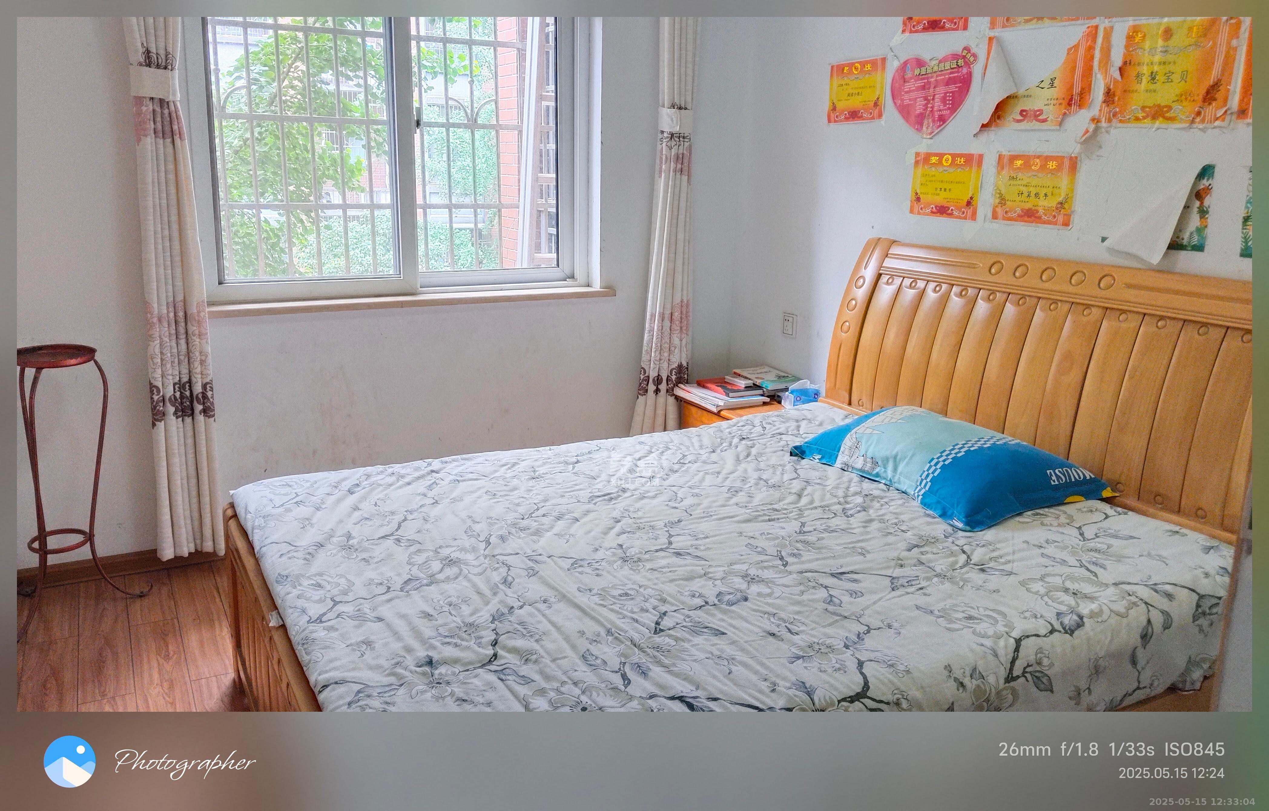 山水湾 3室2厅2卫 2000.0元/月 山水湾 3室2厅2卫 2000.0元/月室内图