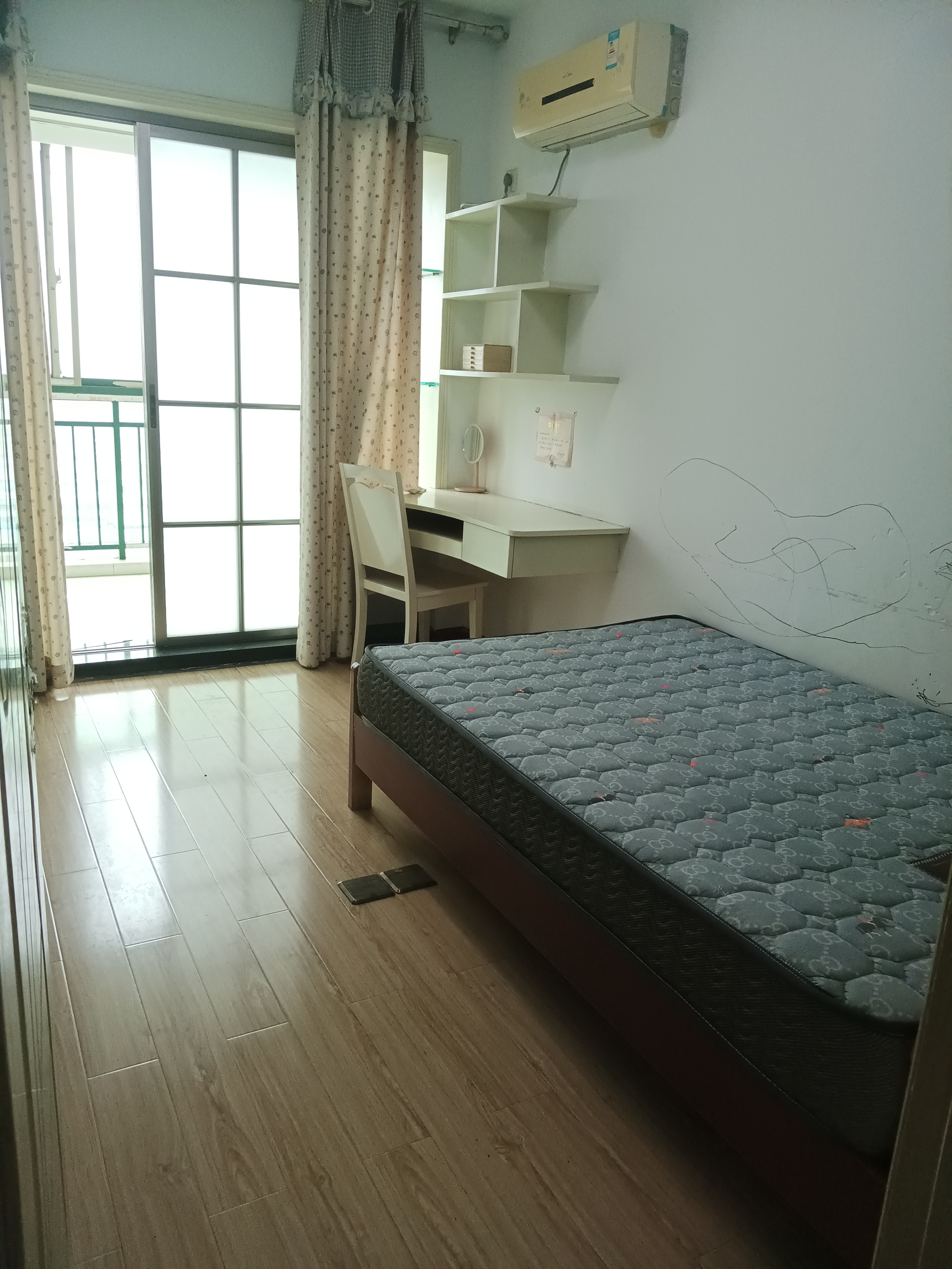 御璟花苑  1室0厅0卫   35.00万客厅