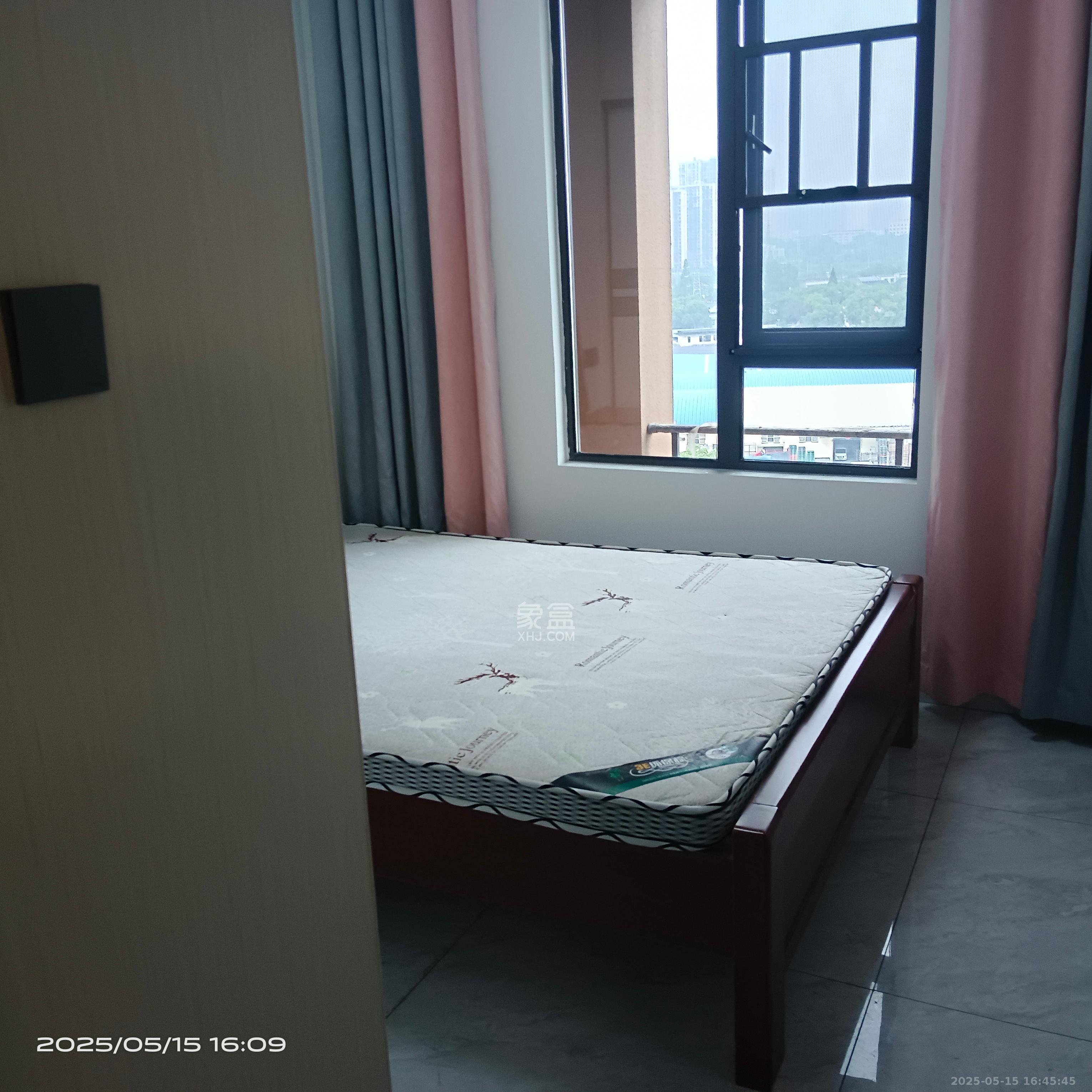 东合新苑  3室2厅2卫   2700.00元/月室内图