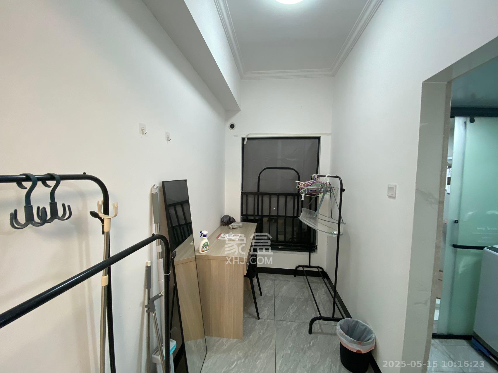 中建芙蓉嘉苑  1室1厅1卫    1500.0元/月室内图