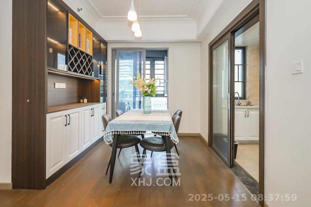 保利天禧C区 4室2厅2卫 4800.0元/月 保利天禧C区 4室2厅2卫 4800.0元/月室内图