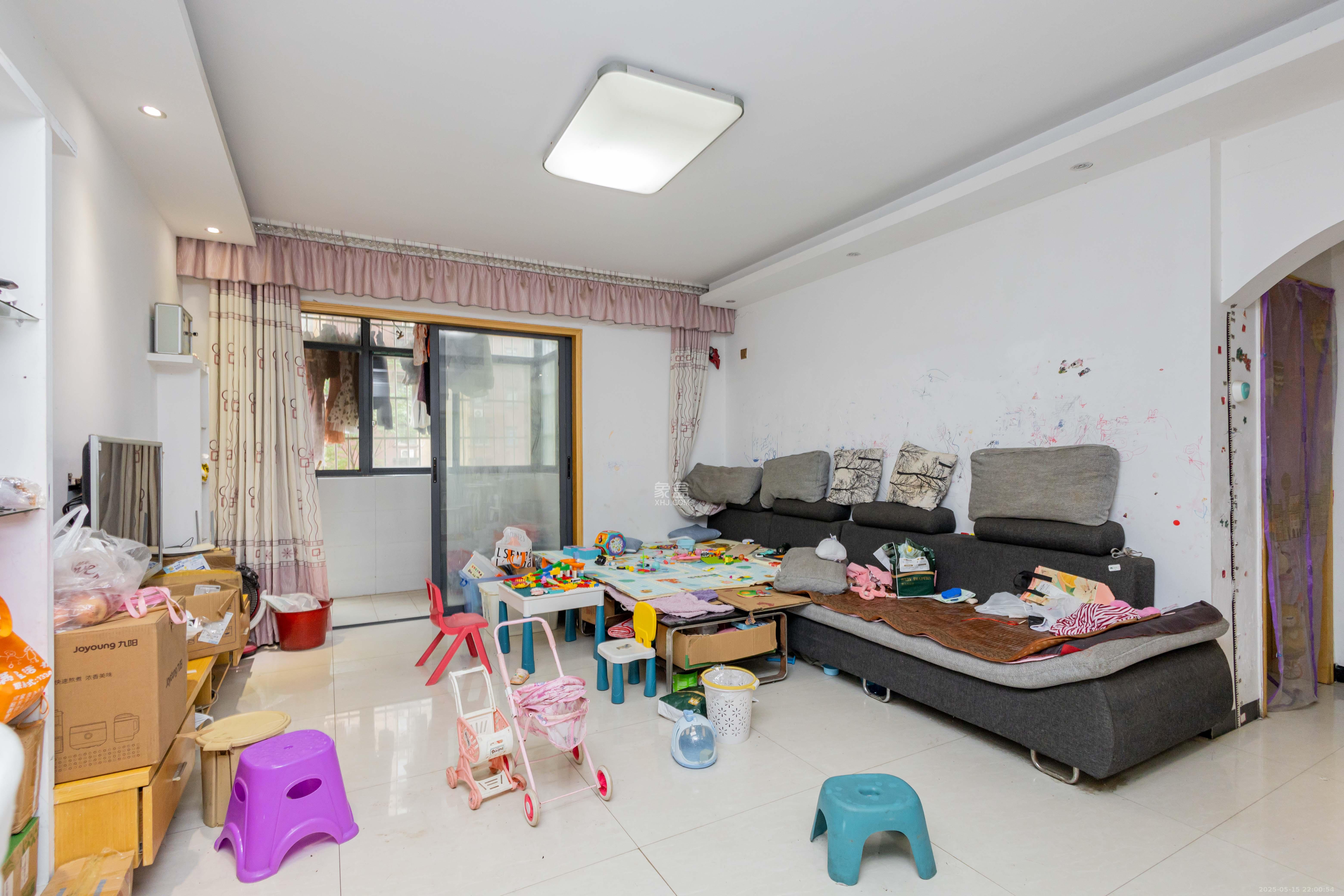 中国铁建国际城一期 3室2厅2卫 69.0万 中国铁建国际城一期 3室2厅2卫 69.0万客厅