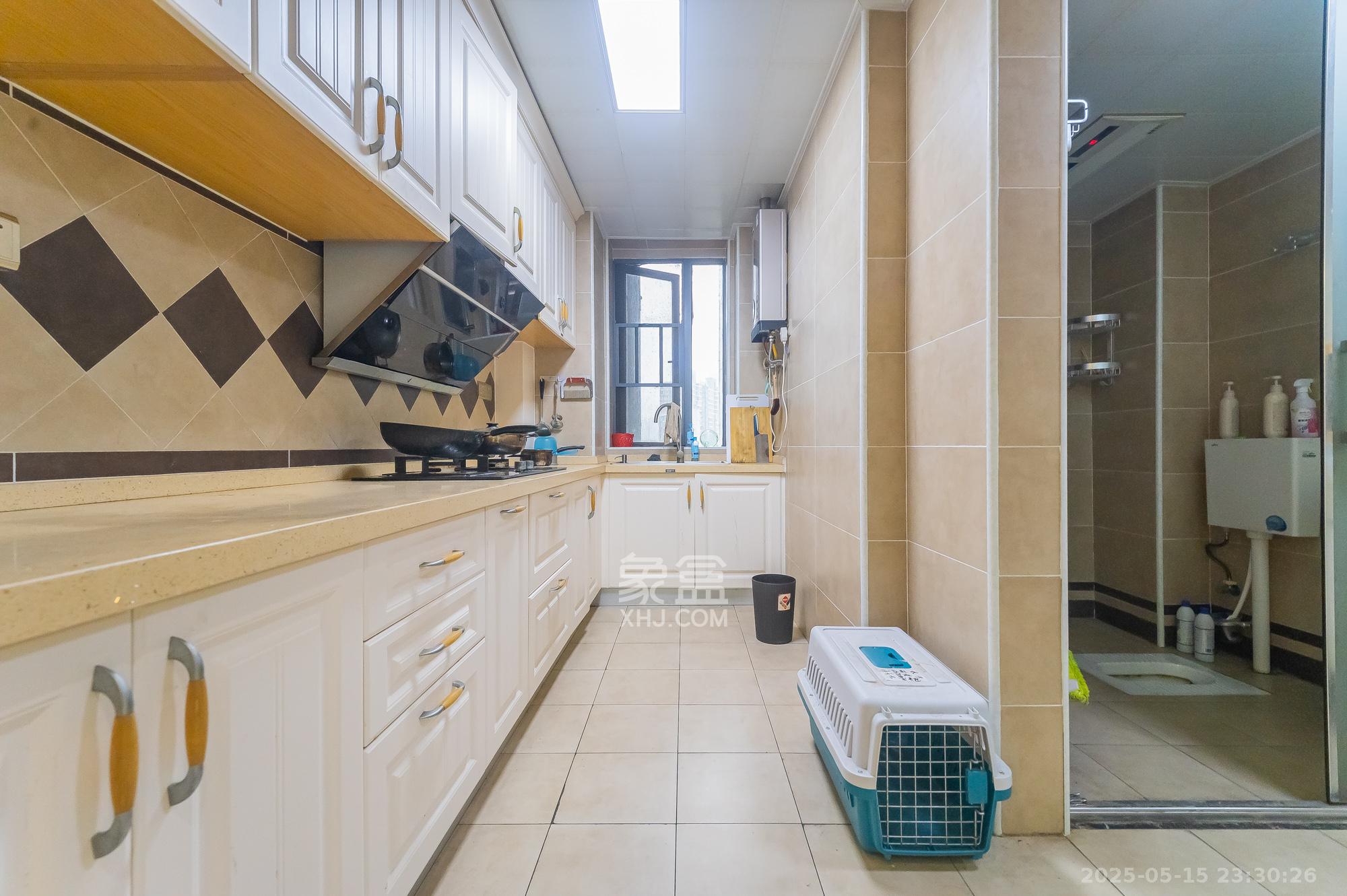 恒基凯旋门一二期 4室2厅2卫 130.0万 恒基凯旋门一二期 4室2厅2卫 130.0万厨房