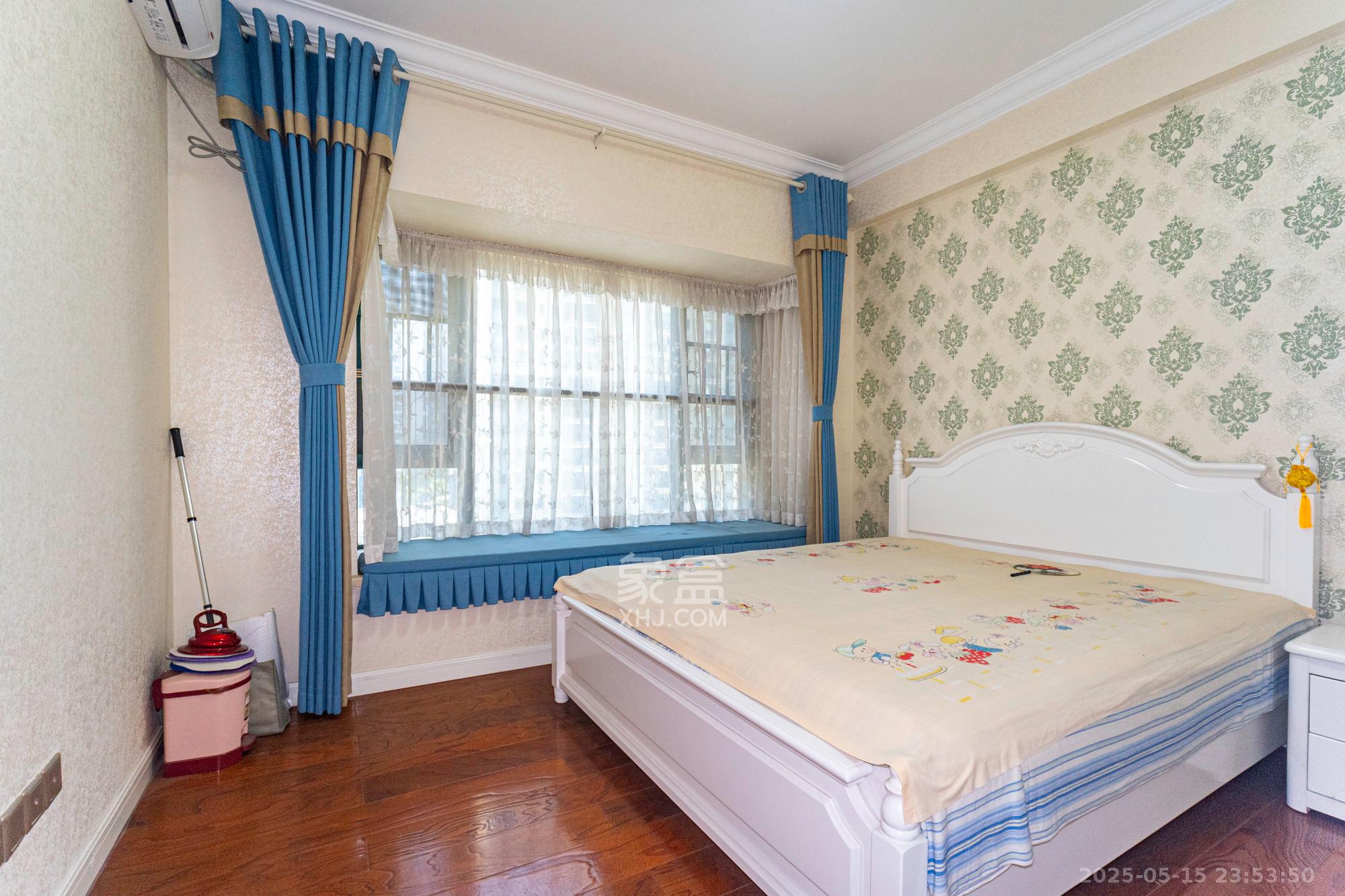 恒大翡翠华庭 3室2厅1卫 168.0万 恒大翡翠华庭 3室2厅1卫 168.0万卧室