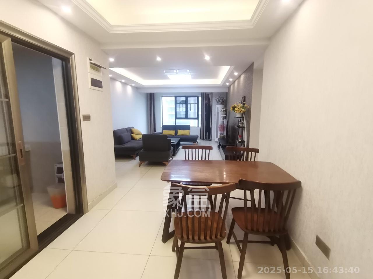 卓越浅水湾  4室2厅2卫    3500.0元/月 卓越浅水湾  4室2厅2卫    3500.0元/月室内图