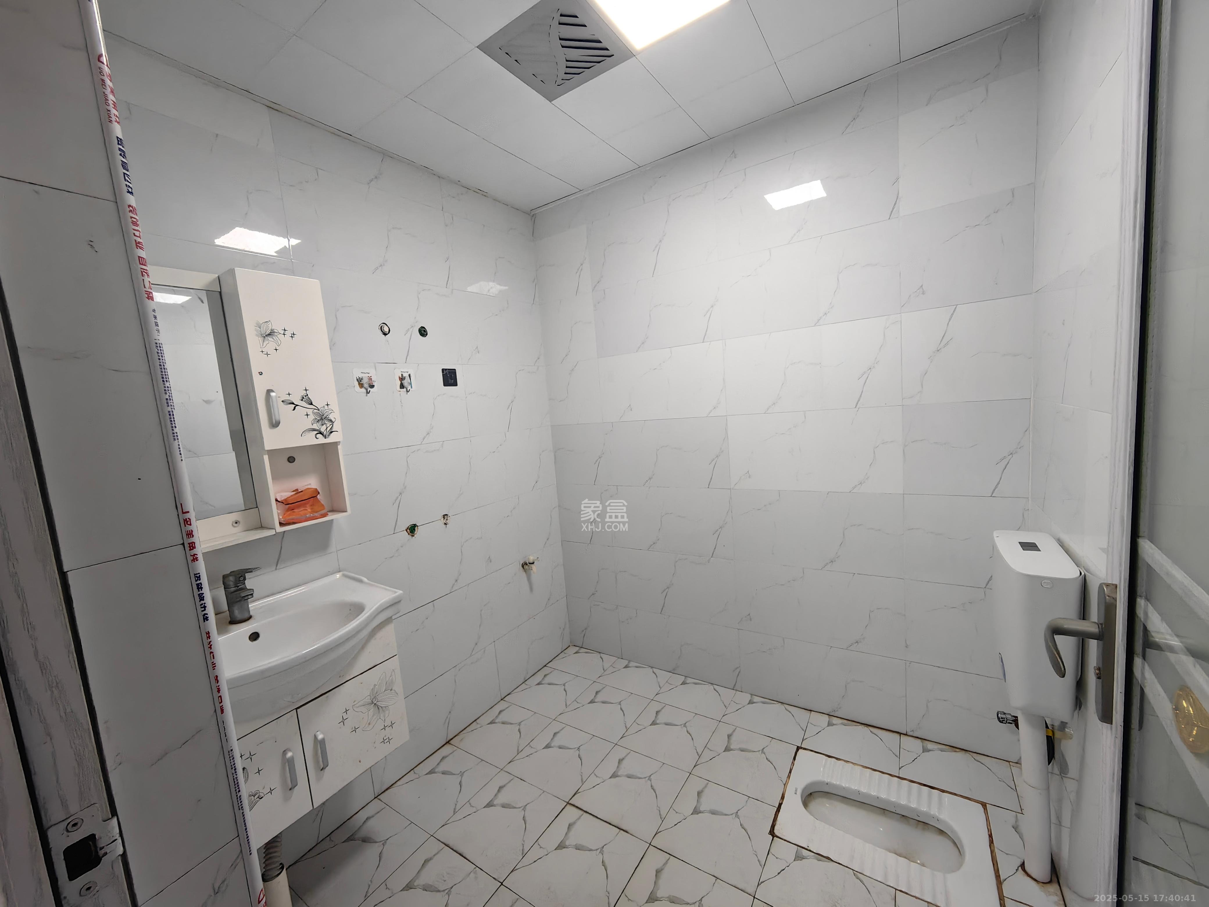 MOMA当代广场  2室1厅1卫    2200.0元/月 MOMA当代广场  2室1厅1卫    2200.0元/月室内图