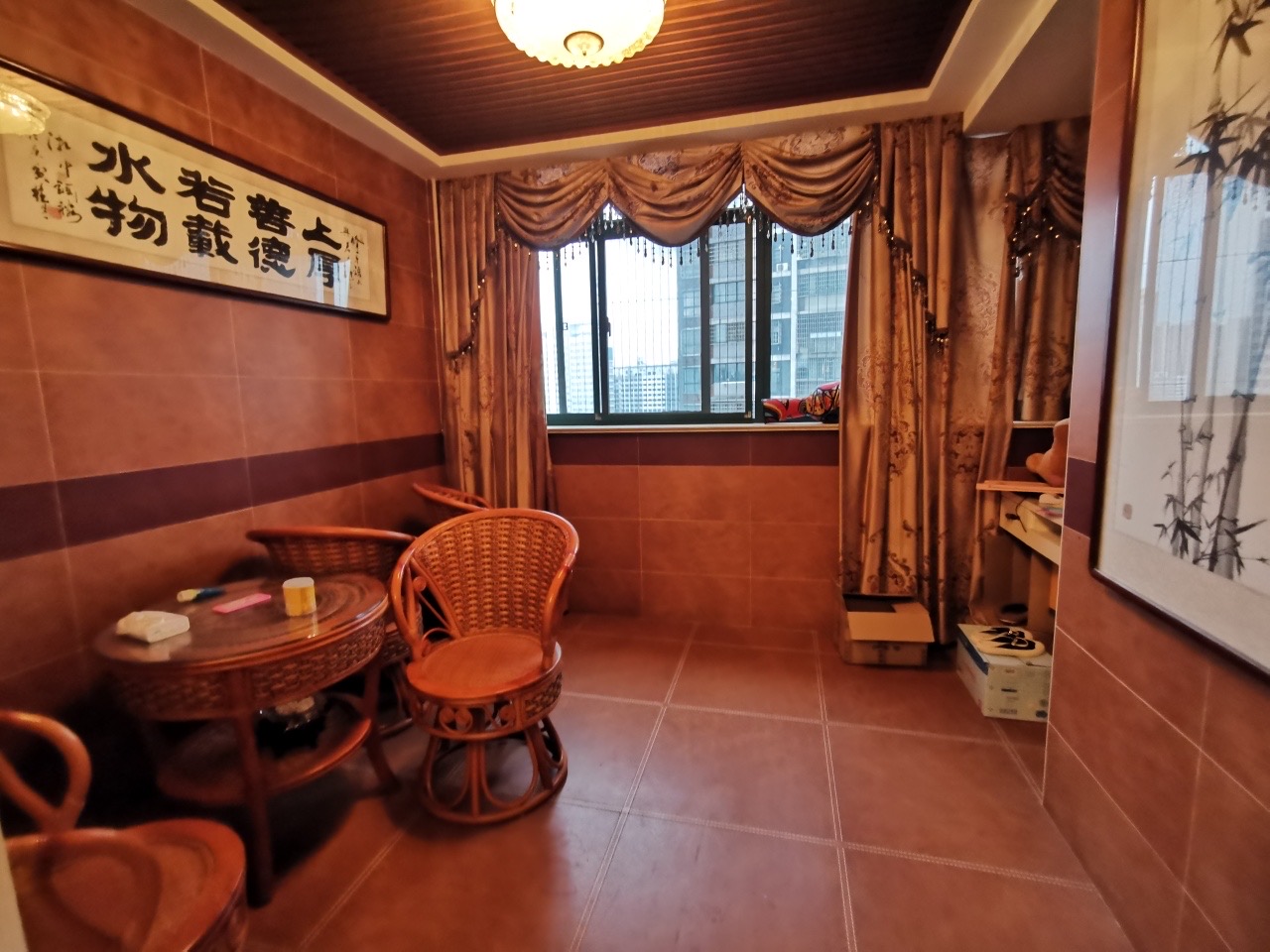 富厚名邸  4室2厅2卫    98.0万 富厚名邸  4室2厅2卫    98.0万客厅