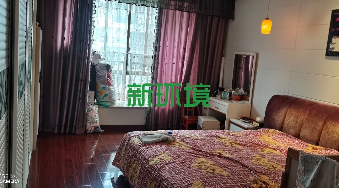 水榭花都  3室2厅2卫   85.00万客厅