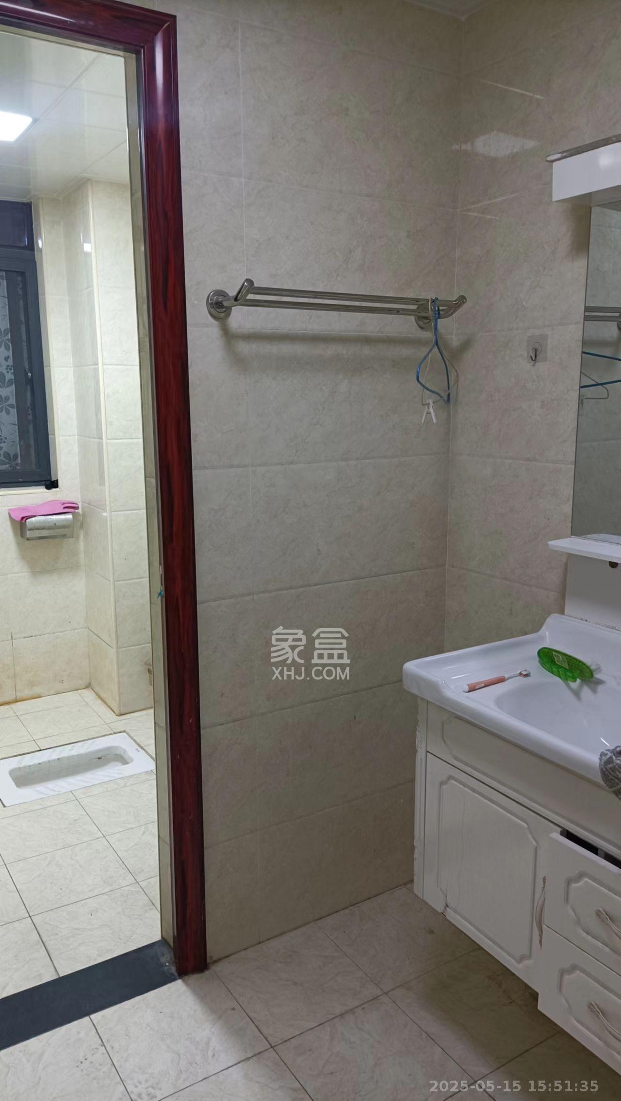 华侨假日中心（晟华苑）  3室2厅1卫   2200.00元/月室内图