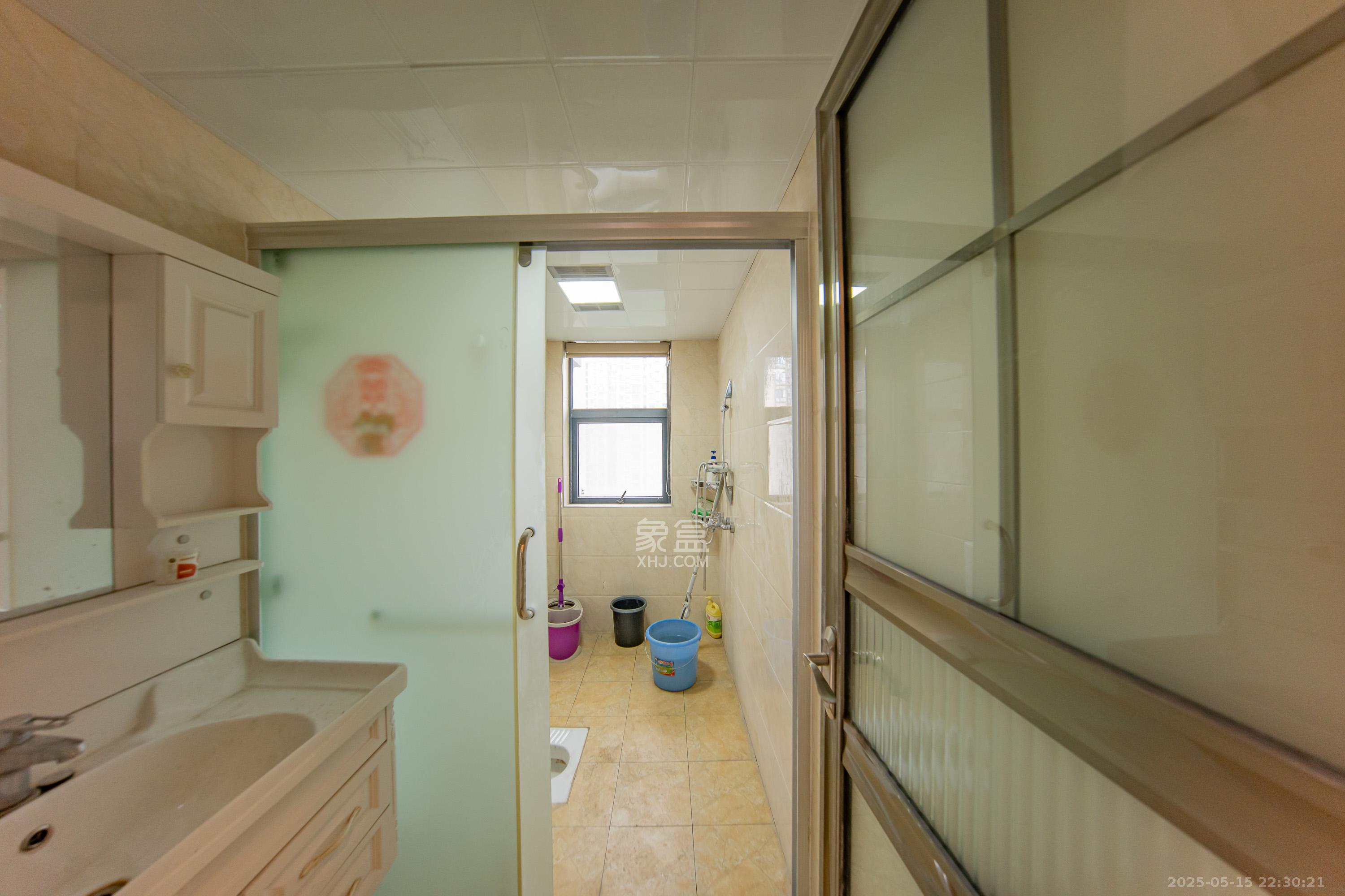 中建麓山和苑 3室2厅2卫 78.0万 中建麓山和苑 3室2厅2卫 78.0万卫生间