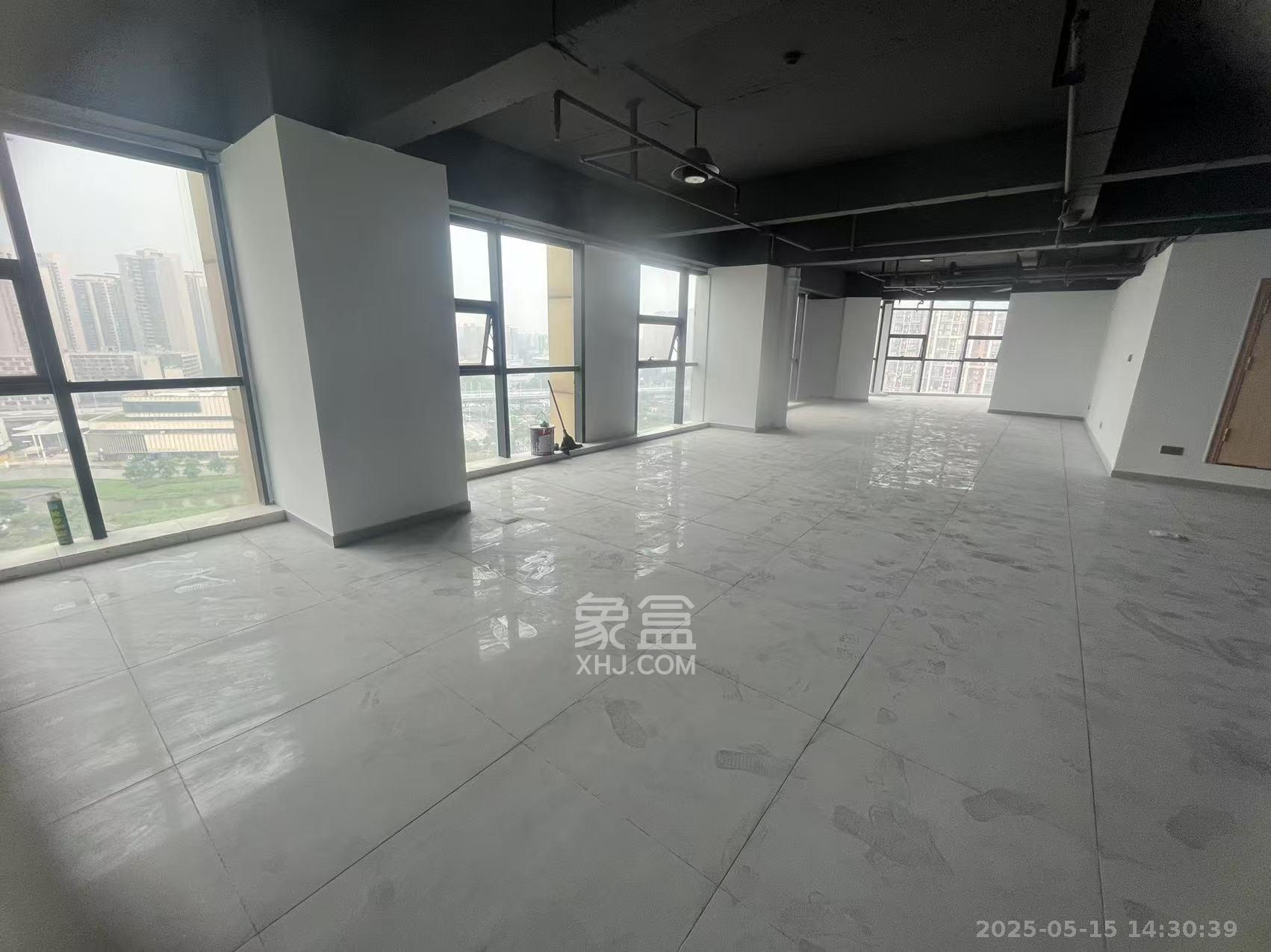 万坤图财富广场   204.0㎡      10000.0元/月室内图