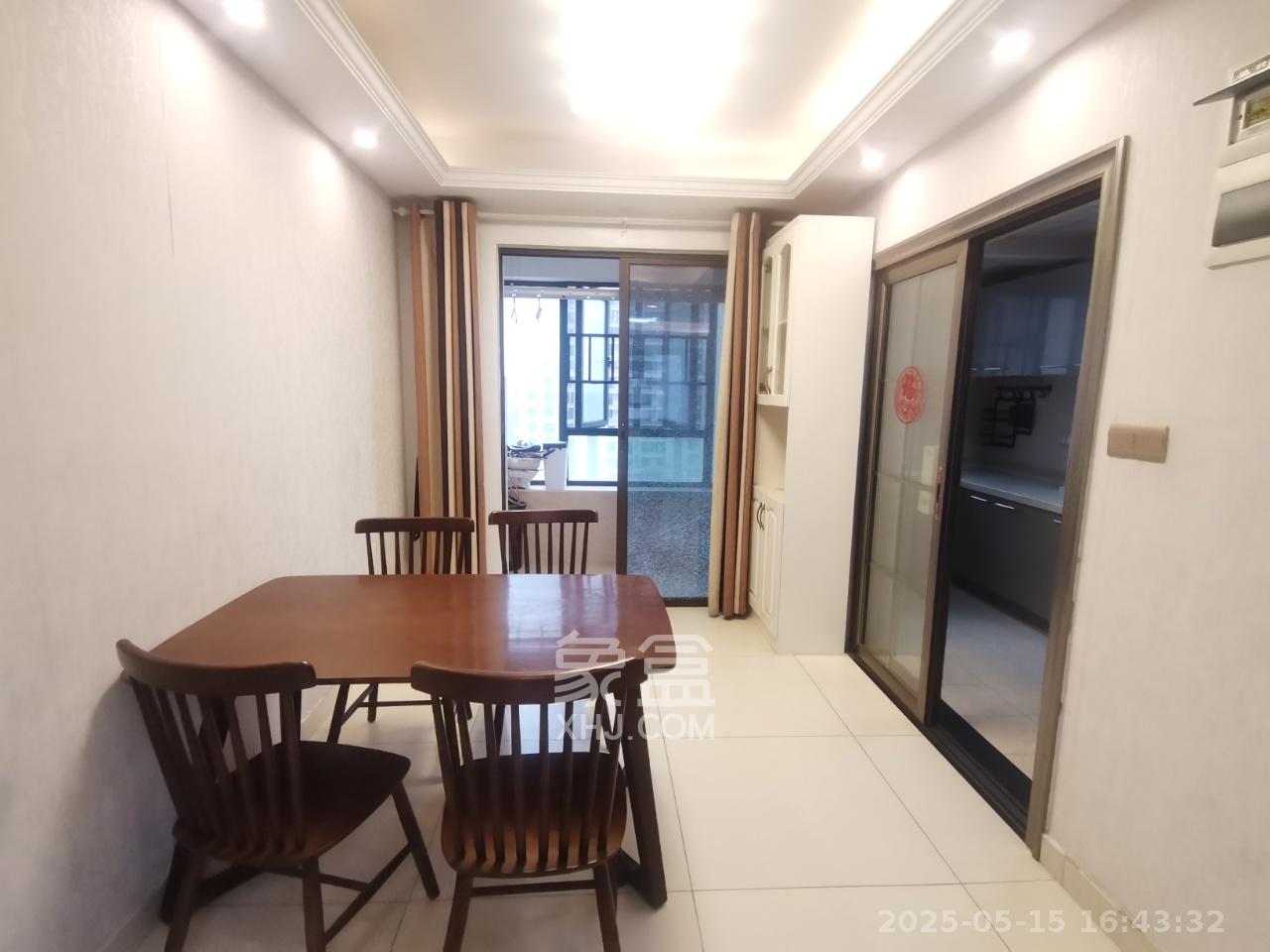 卓越浅水湾  4室2厅2卫   3500.00元/月室内图