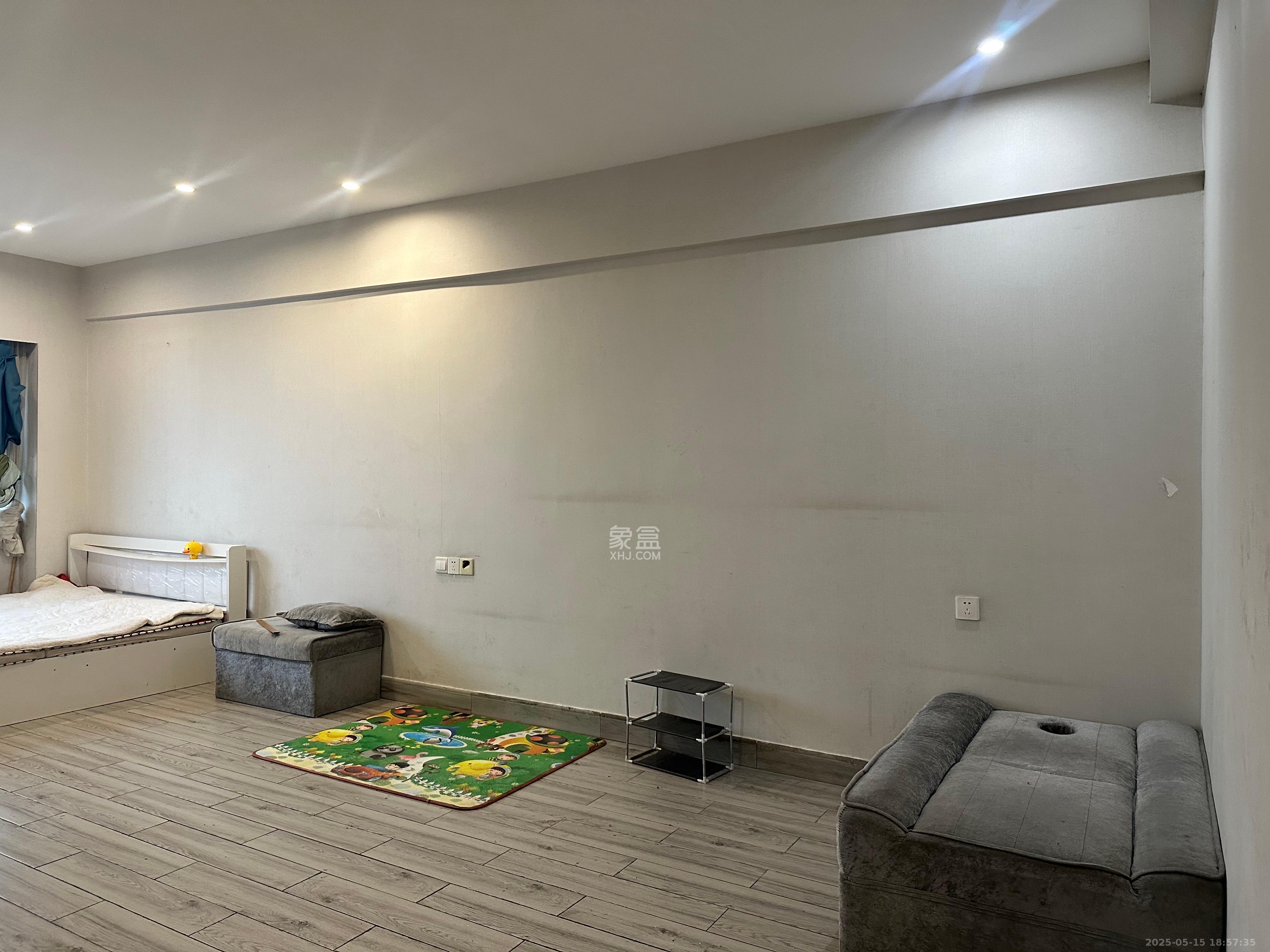 大汉金桥国际市场集群 1室0厅1卫 600.0元/月 大汉金桥国际市场集群 1室0厅1卫 600.0元/月室内图