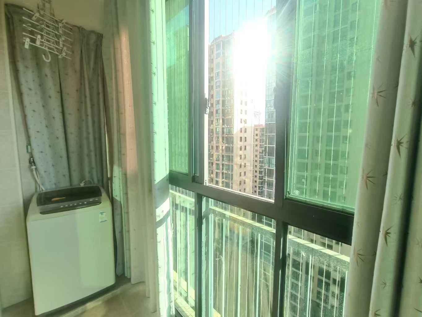 水映豪廷(一,二,三期) 3室2厅2卫 2500.0元/月 水映豪廷(一,二,三期) 3室2厅2卫 2500.0元/月室内图