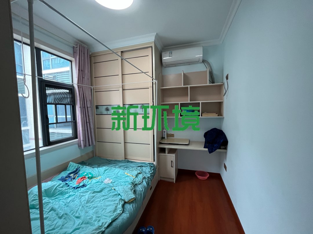 东方明珠  3室2厅2卫   59.00万客厅