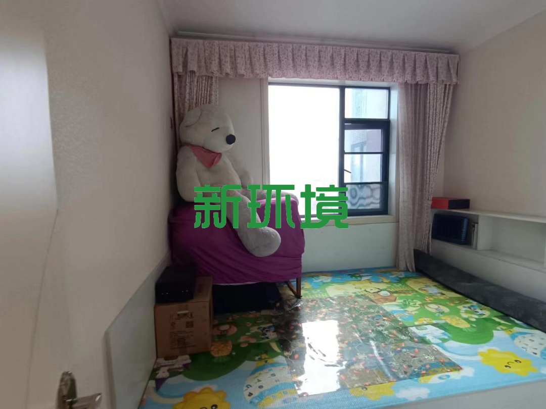 东方明珠  3室2厅2卫   79.80万客厅