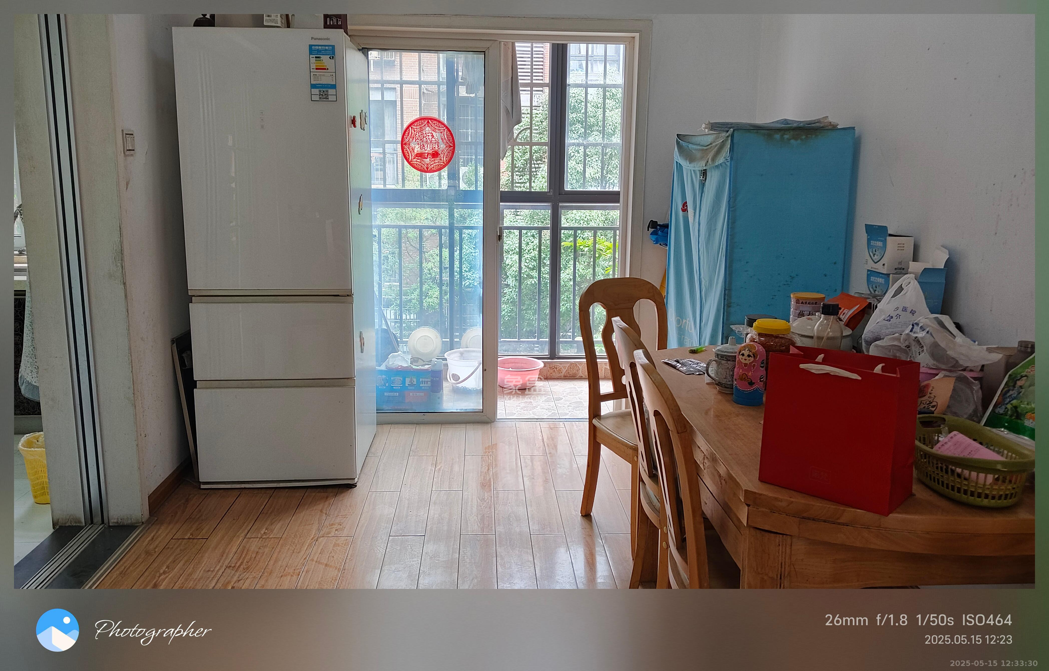 山水湾 3室2厅2卫 2000.0元/月 山水湾 3室2厅2卫 2000.0元/月室内图