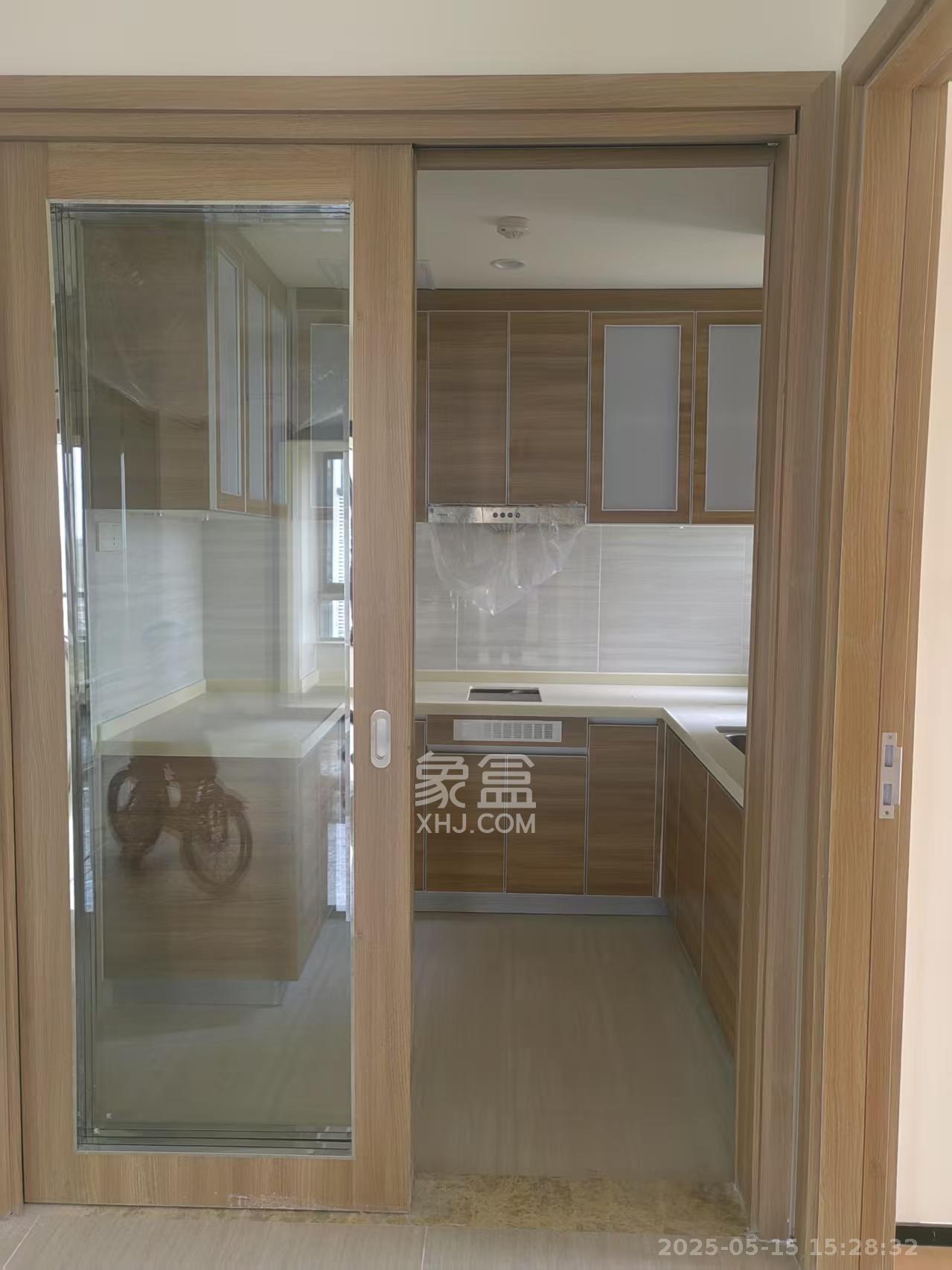 恒大金融广场  2室2厅1卫    2800.0元/月 恒大金融广场  2室2厅1卫    2800.0元/月室内图