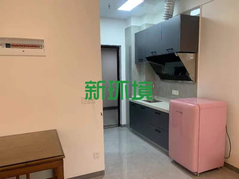 通达国际广场  1室1厅1卫   31.80万客厅