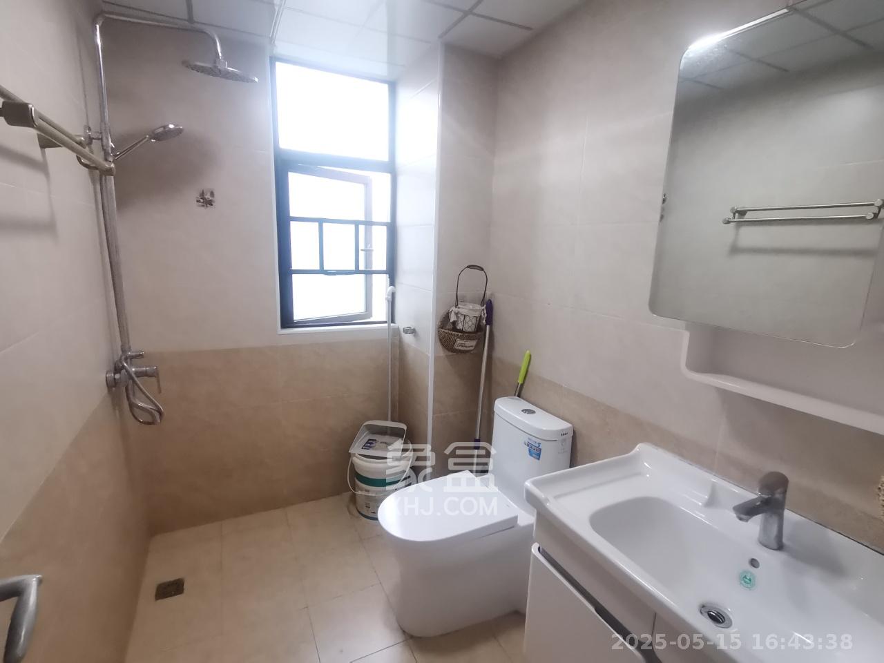 卓越浅水湾  4室2厅2卫   3500.00元/月室内图