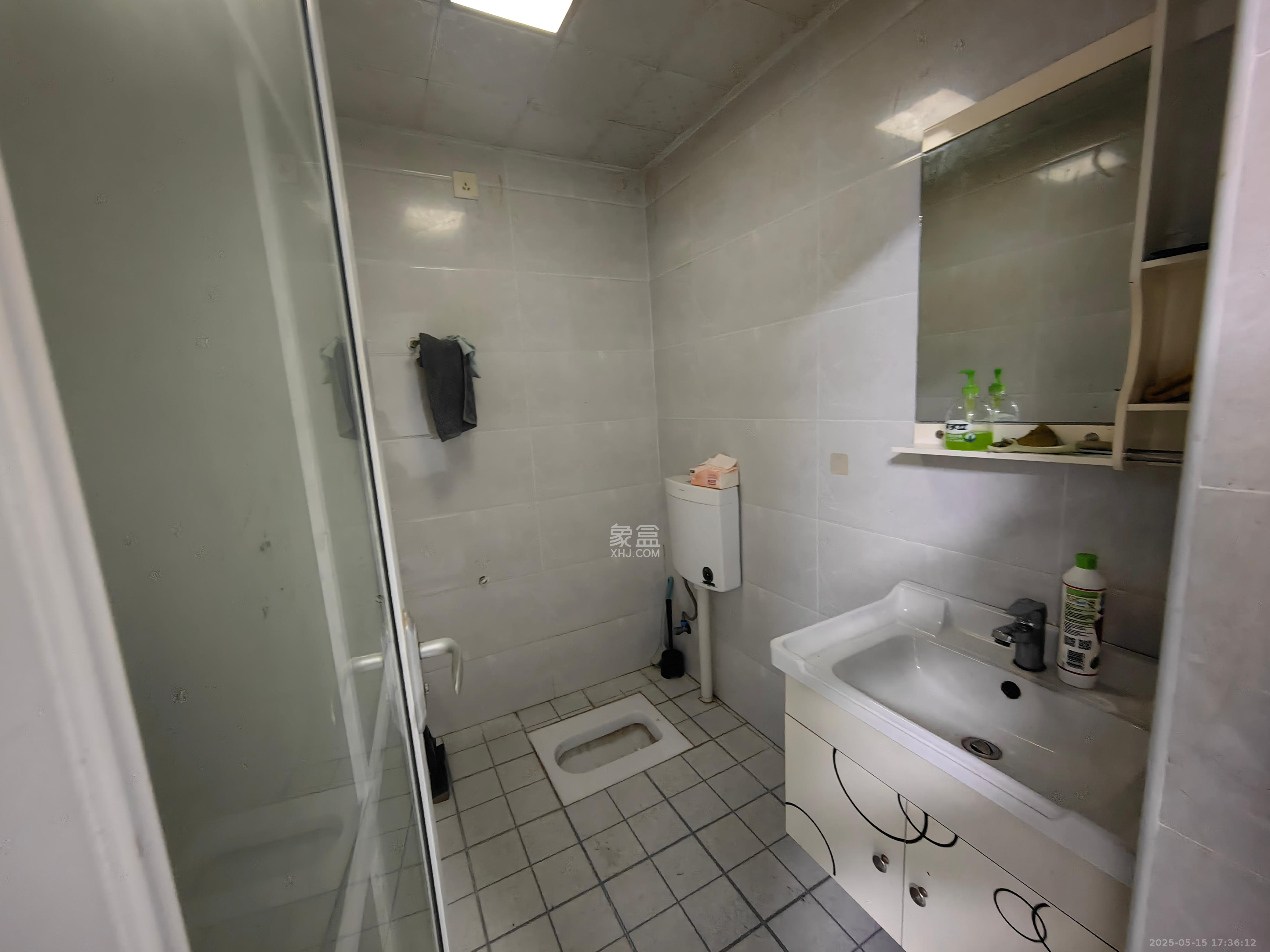 MOMA当代广场 2室1厅1卫 2400.0元/月 MOMA当代广场 2室1厅1卫 2400.0元/月室内图