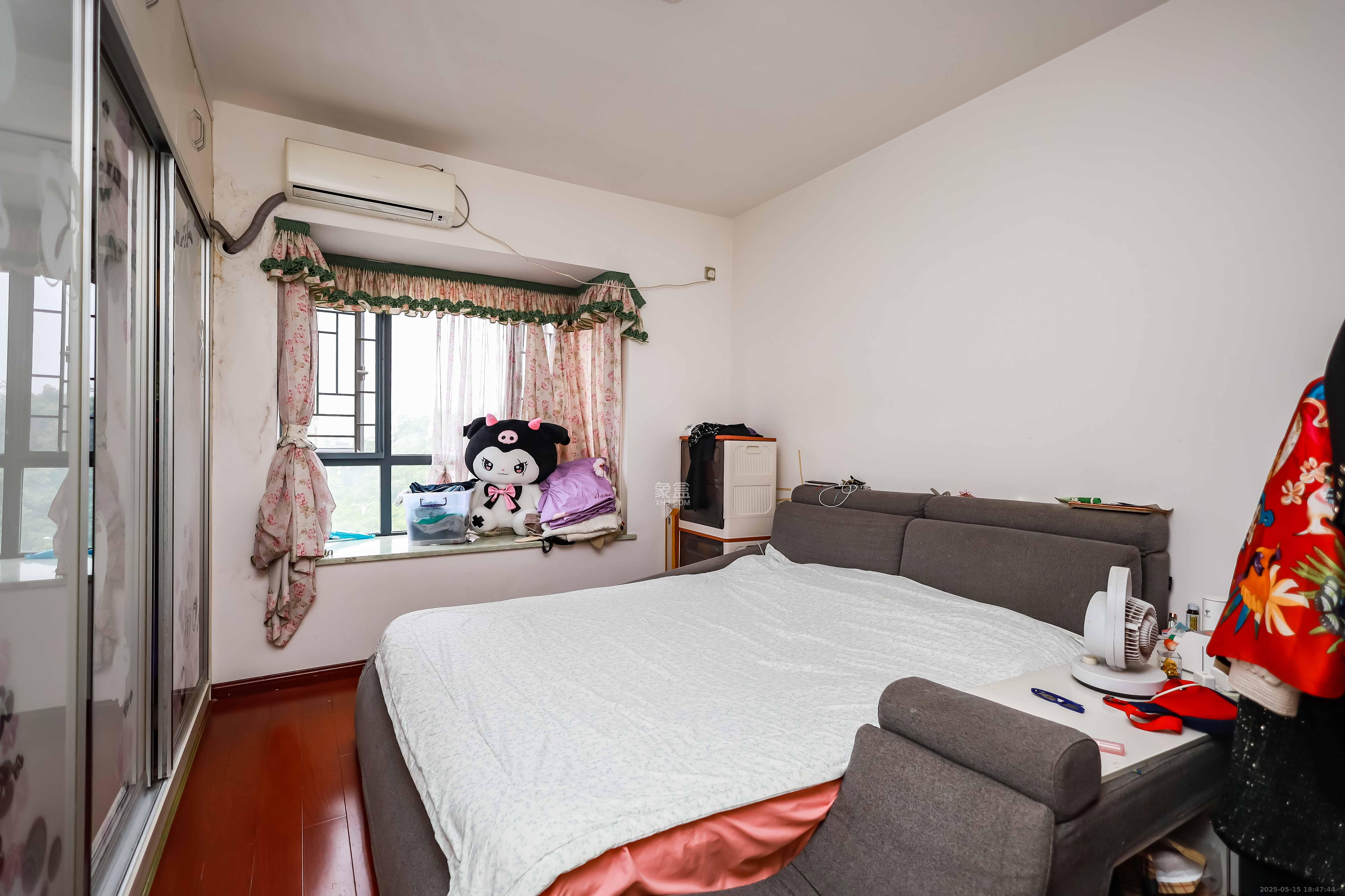 莱茵城  3室2厅2卫    95.8万 莱茵城  3室2厅2卫    95.8万卧室