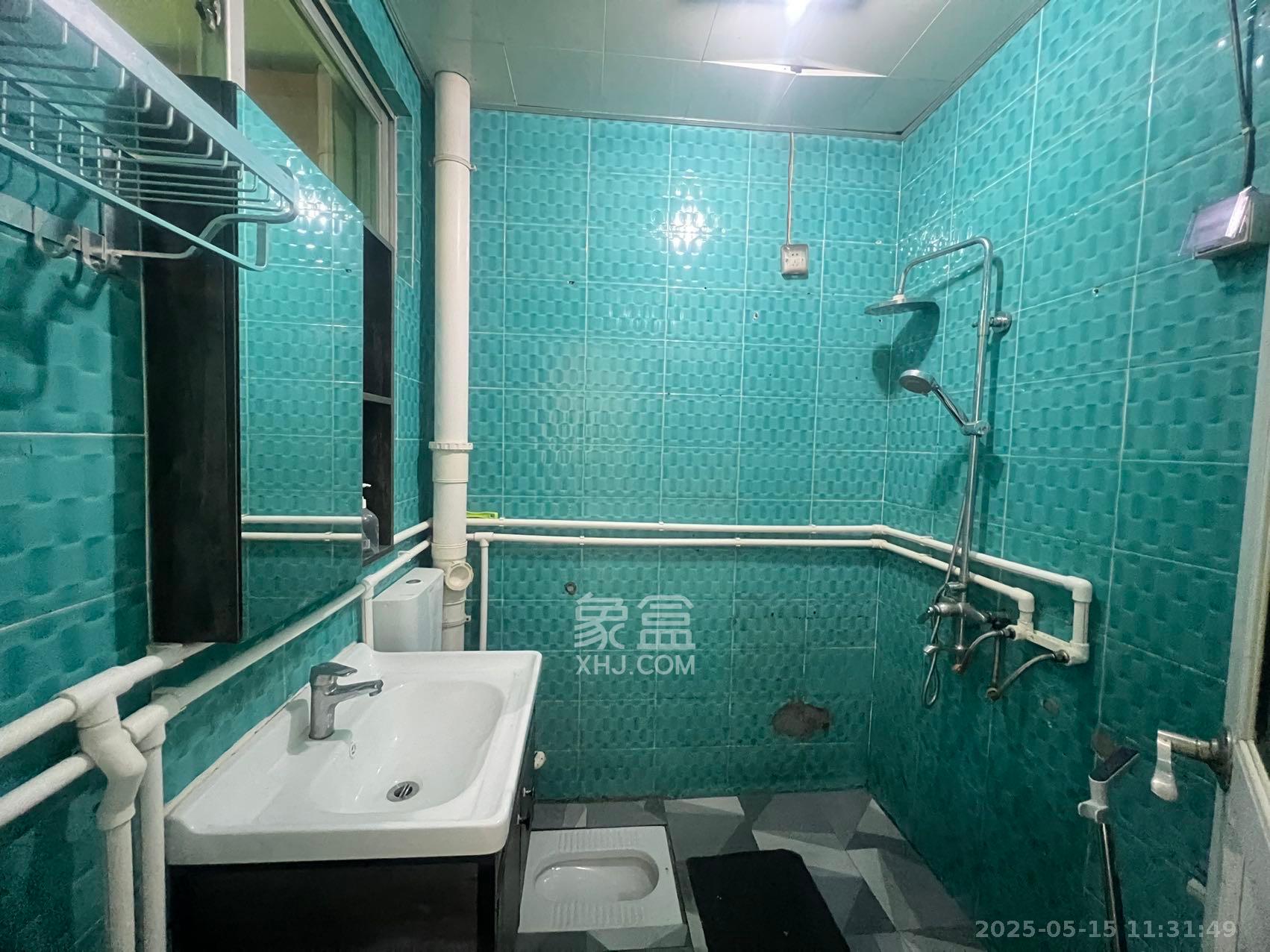 中南汽车世界 2室2厅1卫 1000.0元/月 中南汽车世界 2室2厅1卫 1000.0元/月室内图