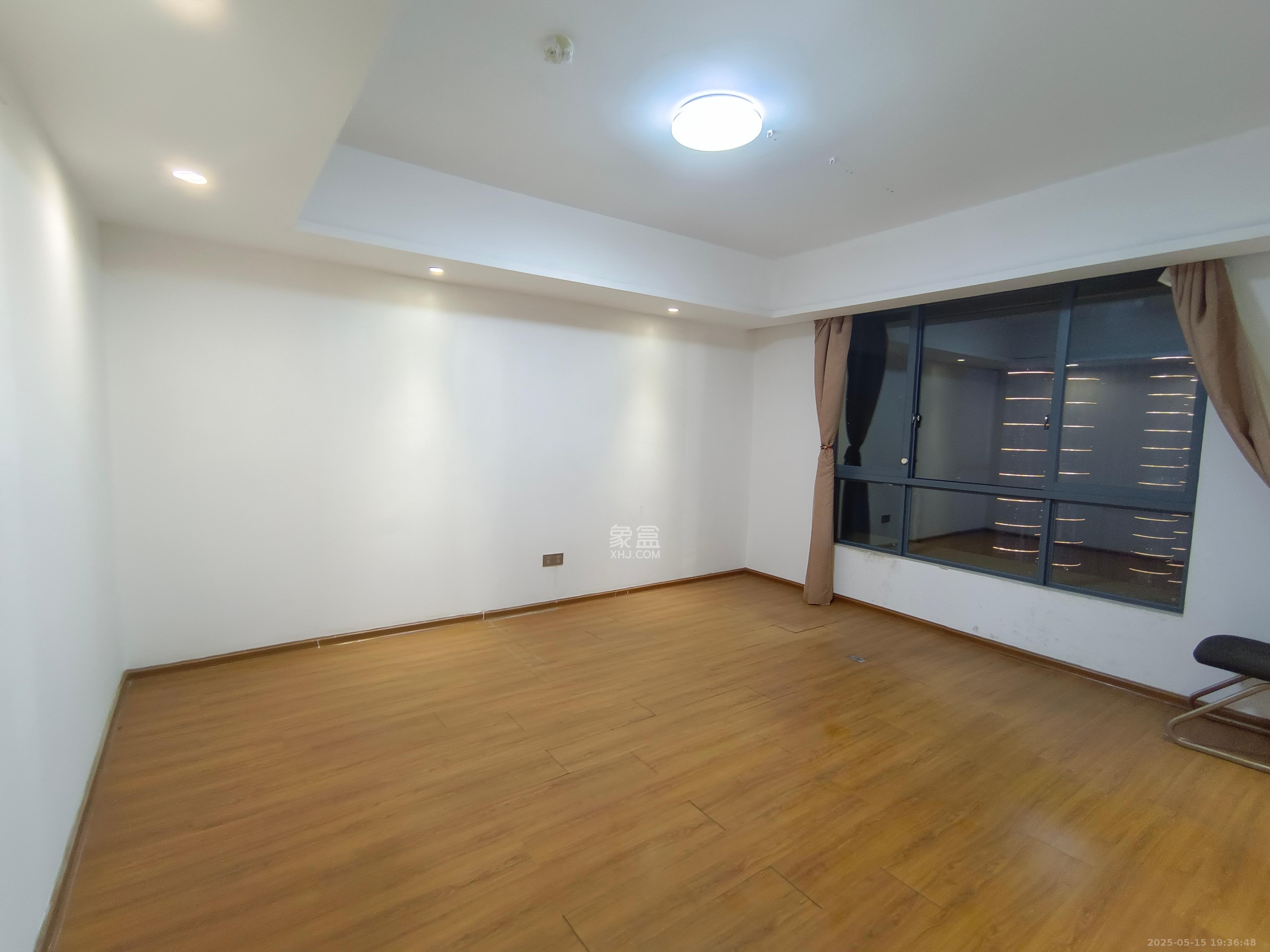 湘江世纪城富湾国际 4室2厅2卫 7500.0元/月 湘江世纪城富湾国际 4室2厅2卫 7500.0元/月室内图